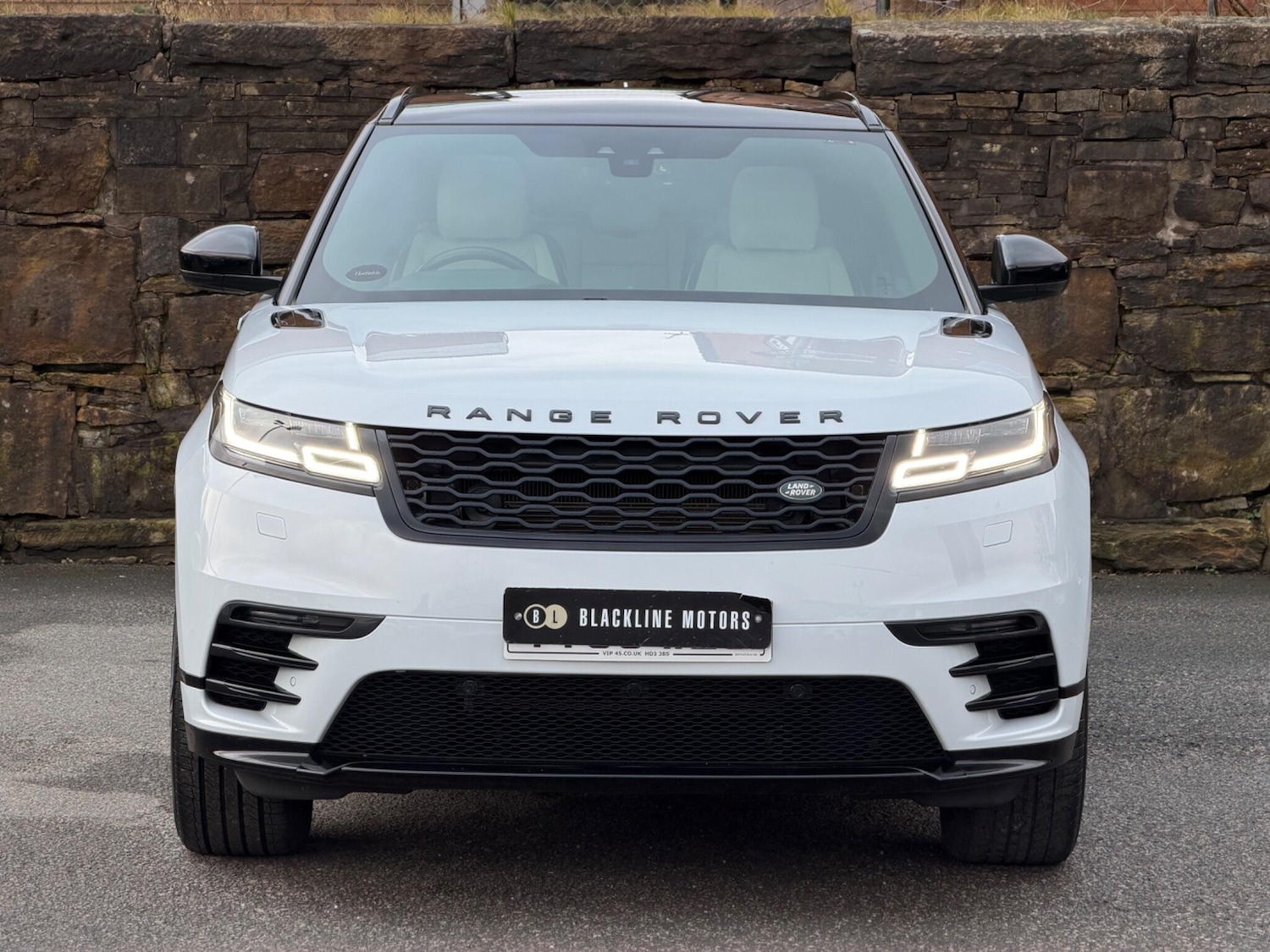 Used Land Rover Range Rover Velar 2018 for sale - 77306350: Photo 2