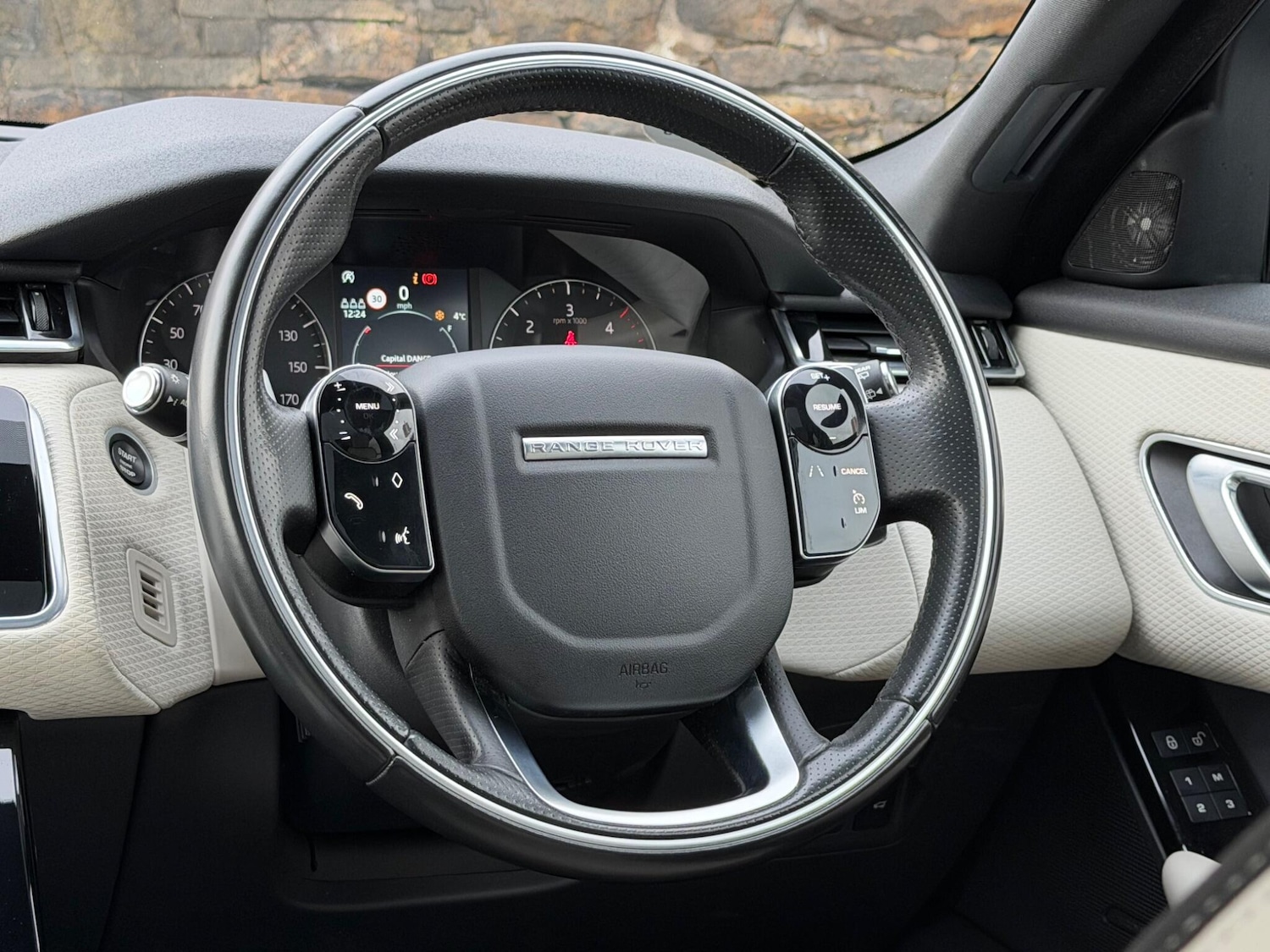 Used Land Rover Range Rover Velar 2018 for sale - 77306350: Photo 26