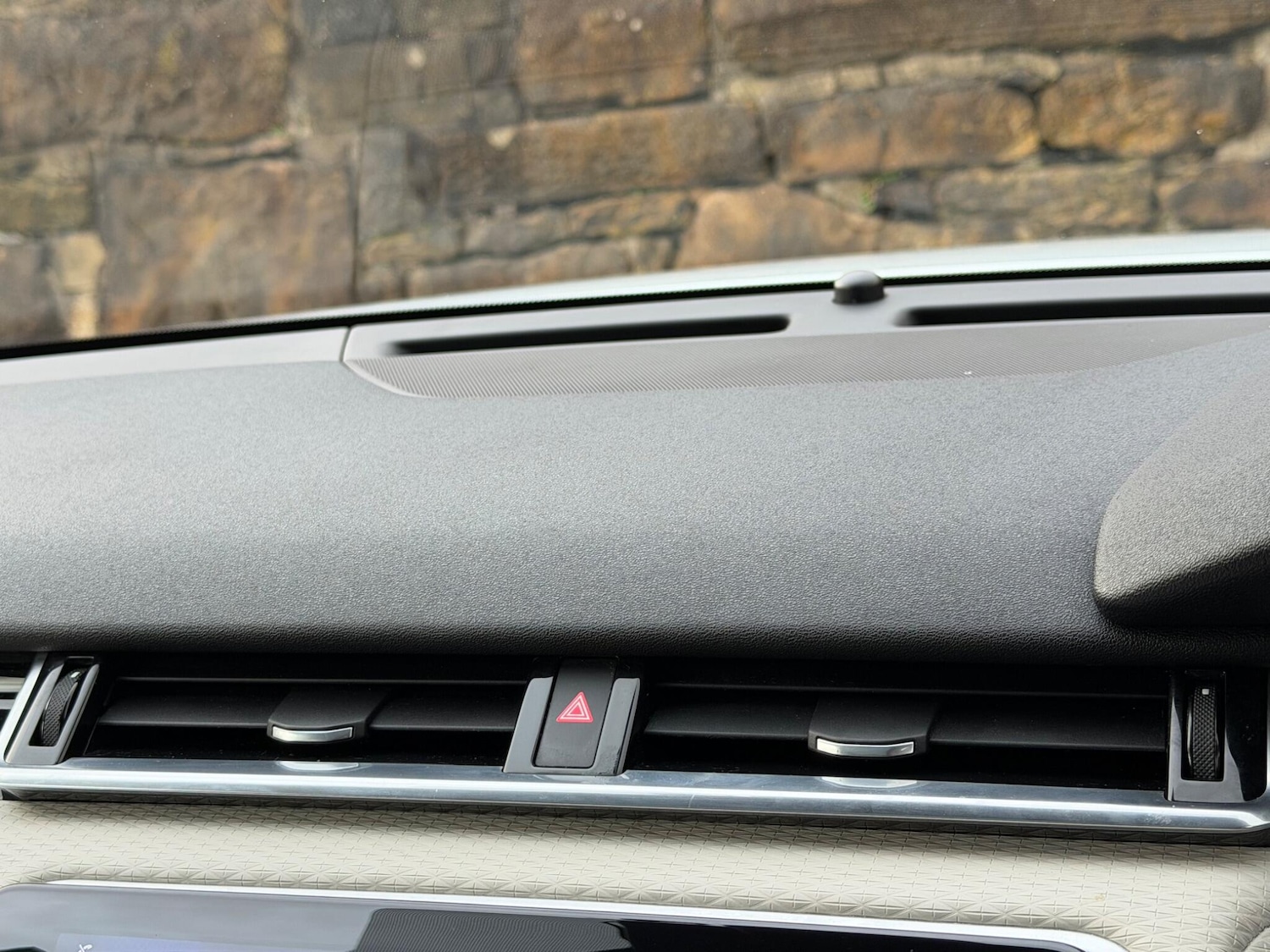 Used Land Rover Range Rover Velar 2018 for sale - 77306350: Photo 30