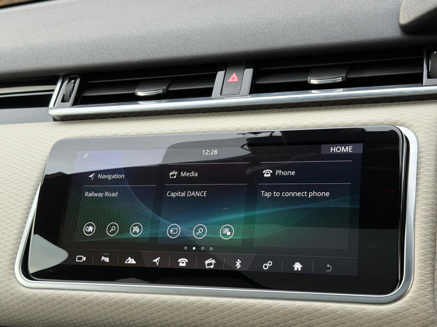 Used Land Rover Range Rover Velar 2018 for sale - 77306350: Photo 31