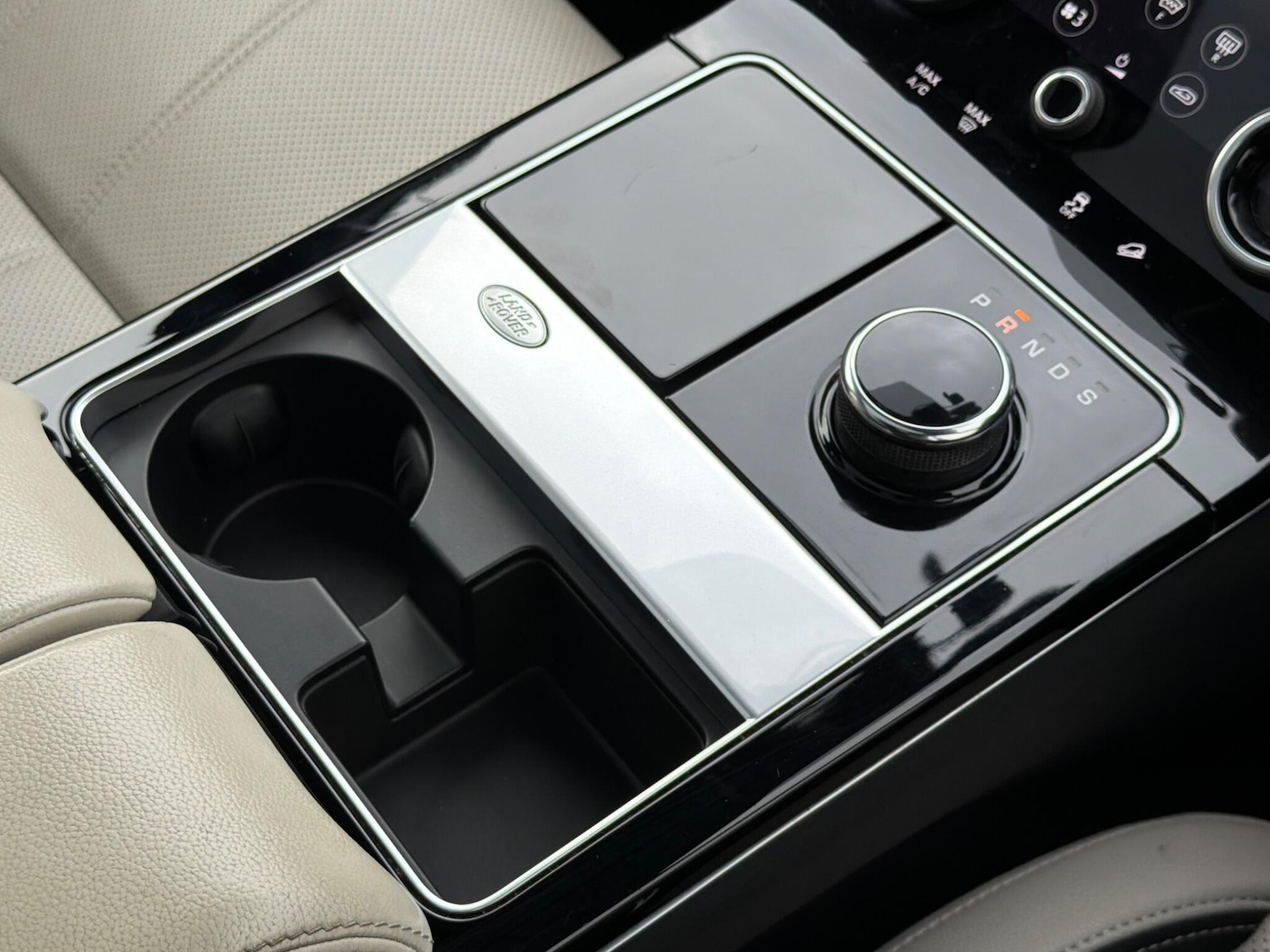 Used Land Rover Range Rover Velar 2018 for sale - 77306350: Photo 43