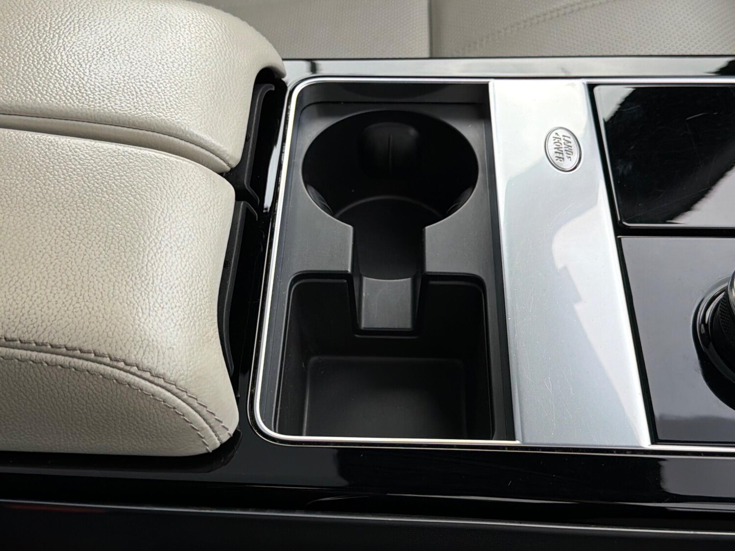 Used Land Rover Range Rover Velar 2018 for sale - 77306350: Photo 47