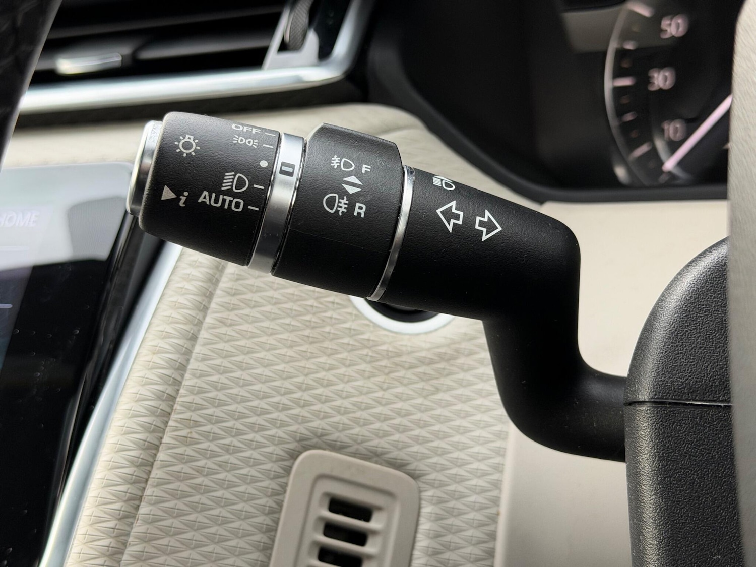 Used Land Rover Range Rover Velar 2018 for sale - 77306350: Photo 56