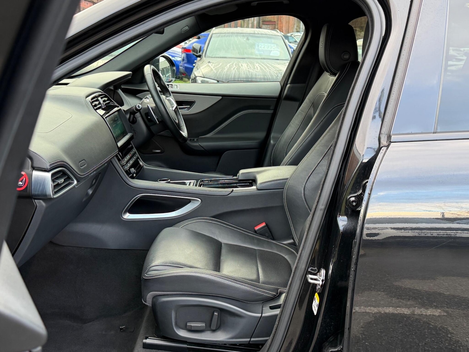 Used Jaguar F-Pace 2017 for sale - 77254967: Photo 15