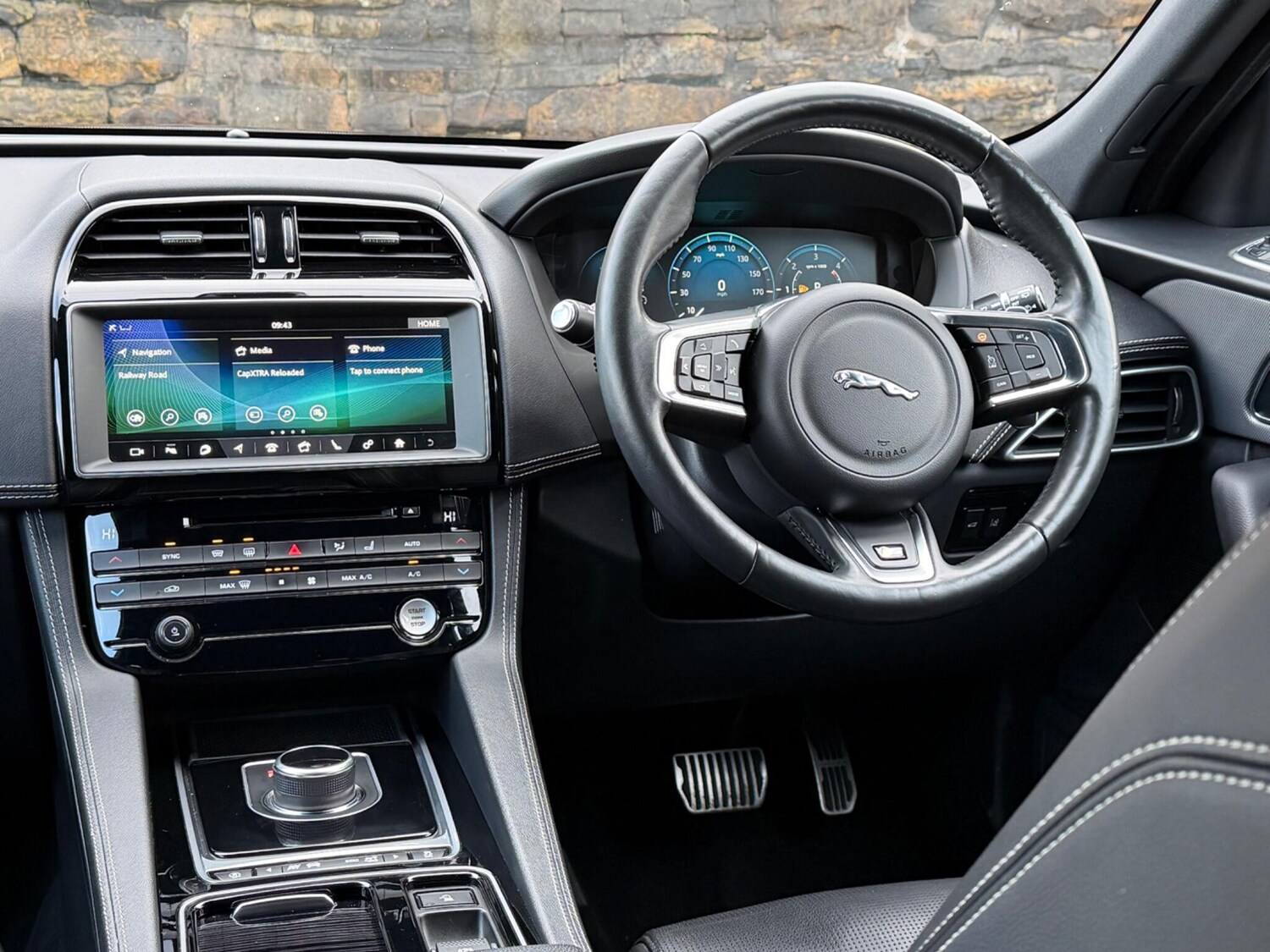 Used Jaguar F-Pace 2017 for sale - 77254967: Photo 24