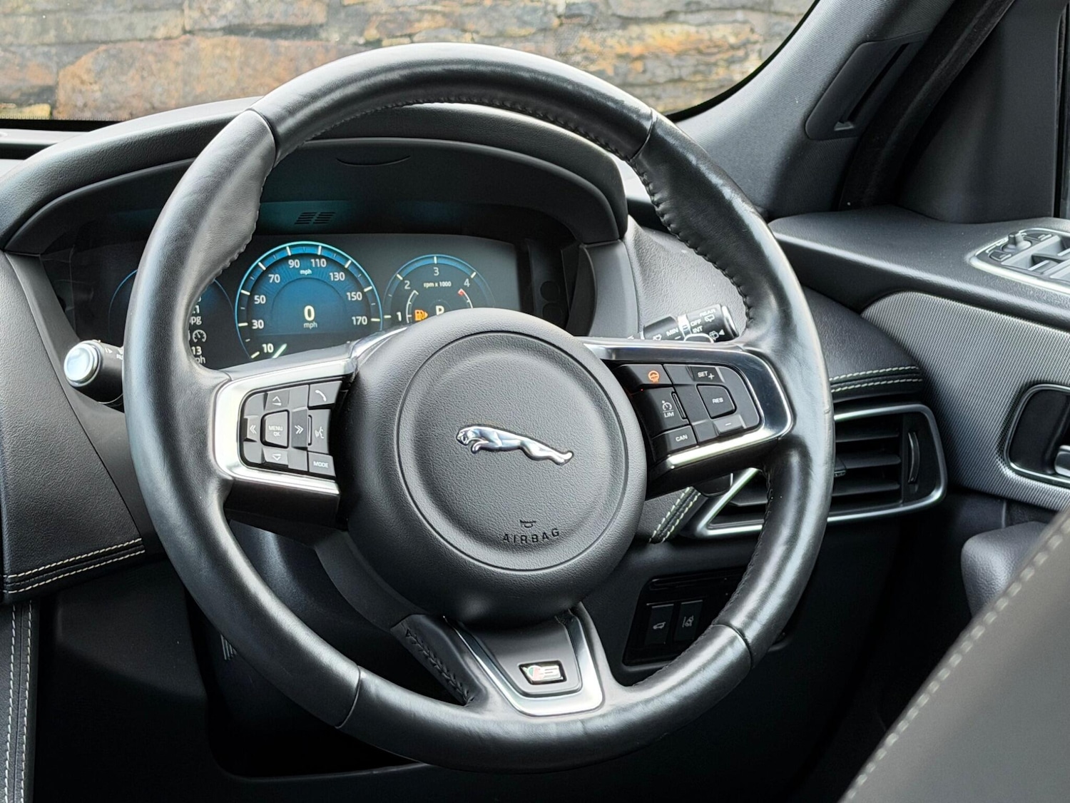 Used Jaguar F-Pace 2017 for sale - 77254967: Photo 25