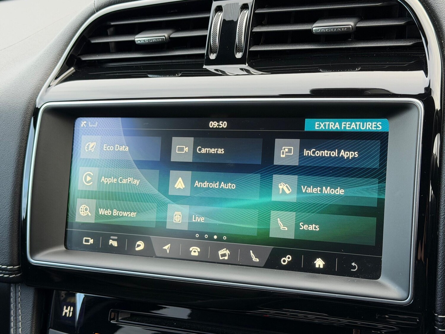 Used Jaguar F-Pace 2017 for sale - 77254967: Photo 30