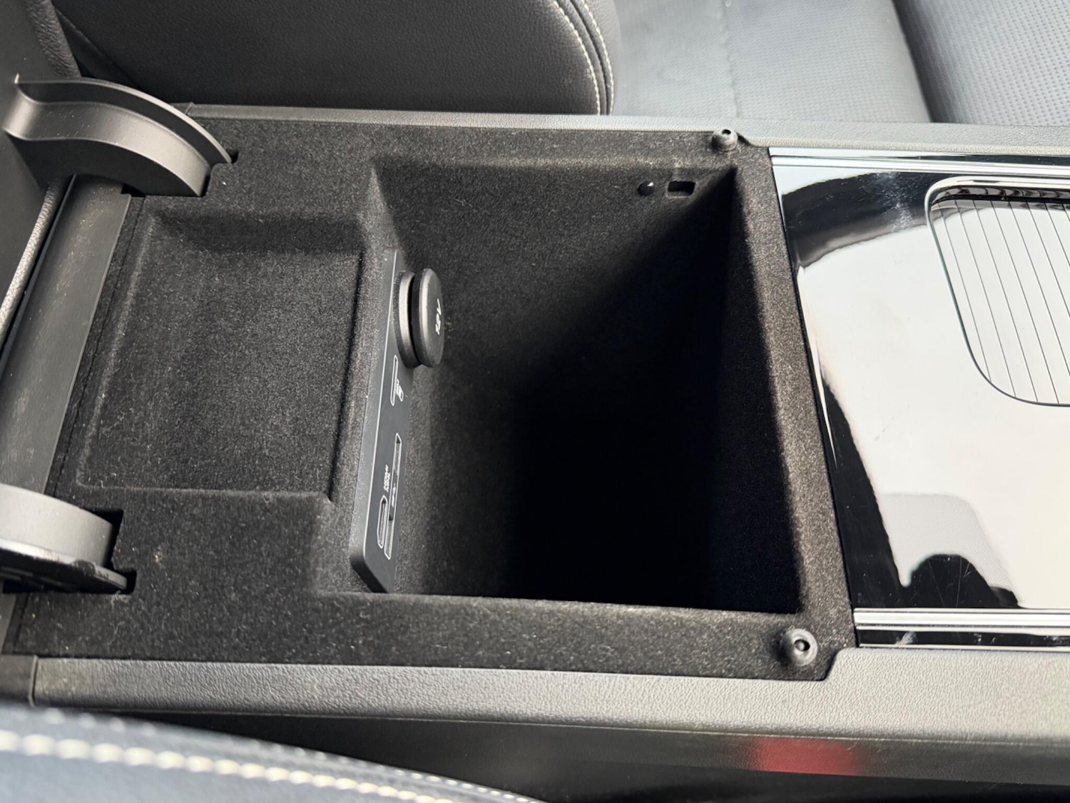 Used Jaguar F-Pace 2017 for sale - 77254967: Photo 44