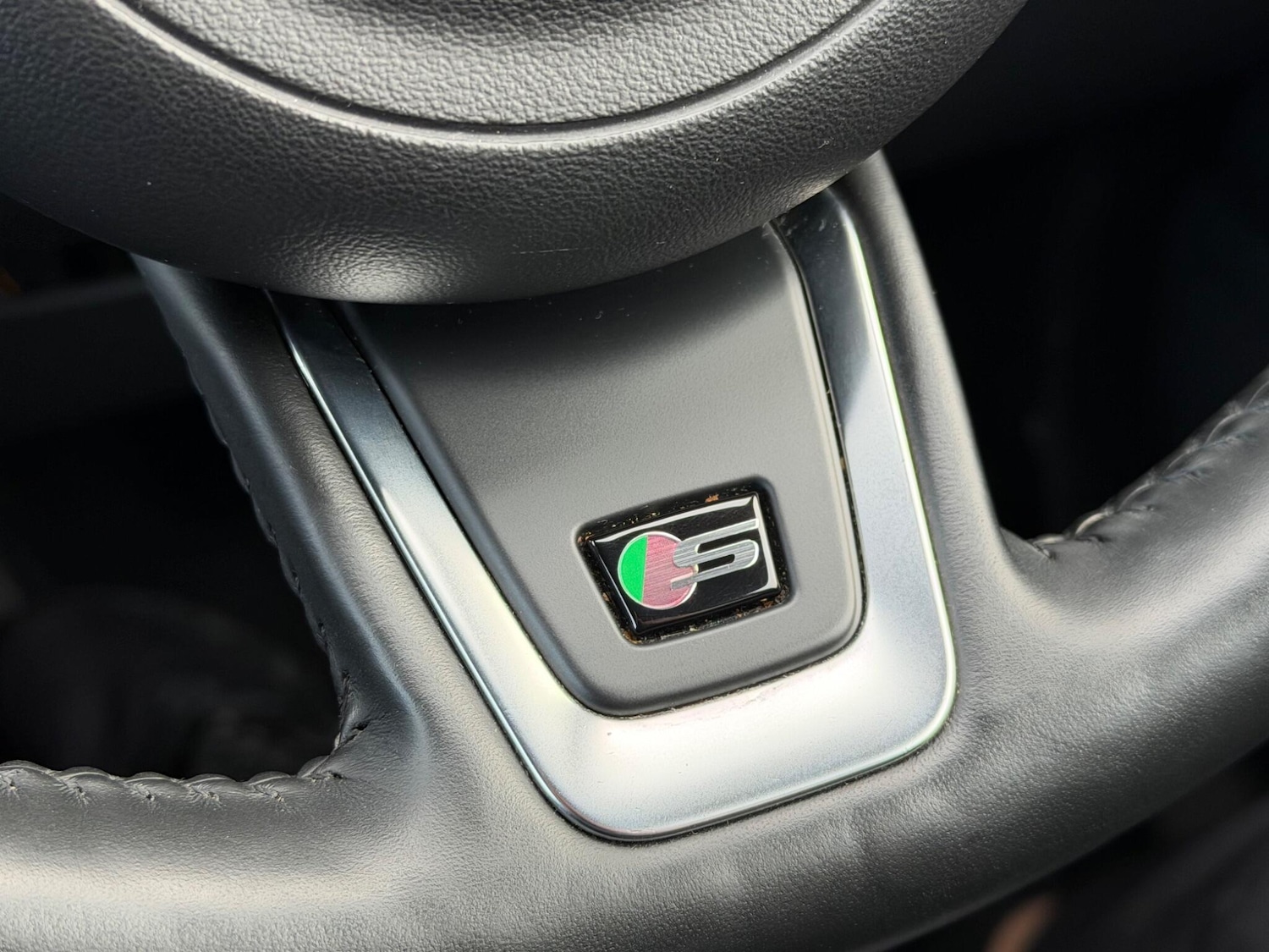 Used Jaguar F-Pace 2017 for sale - 77254967: Photo 49