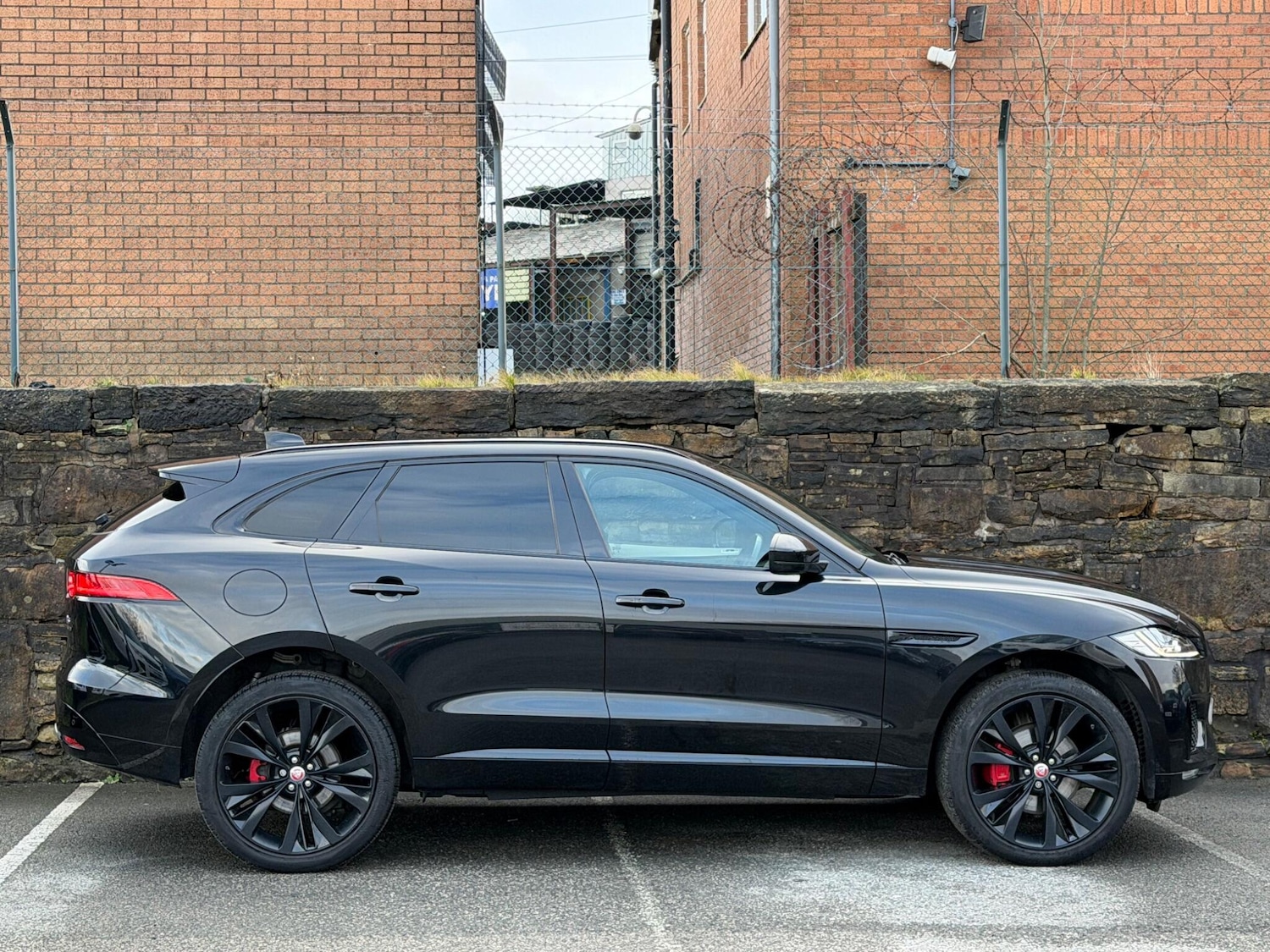 Used Jaguar F-Pace 2017 for sale - 77254967: Photo 8