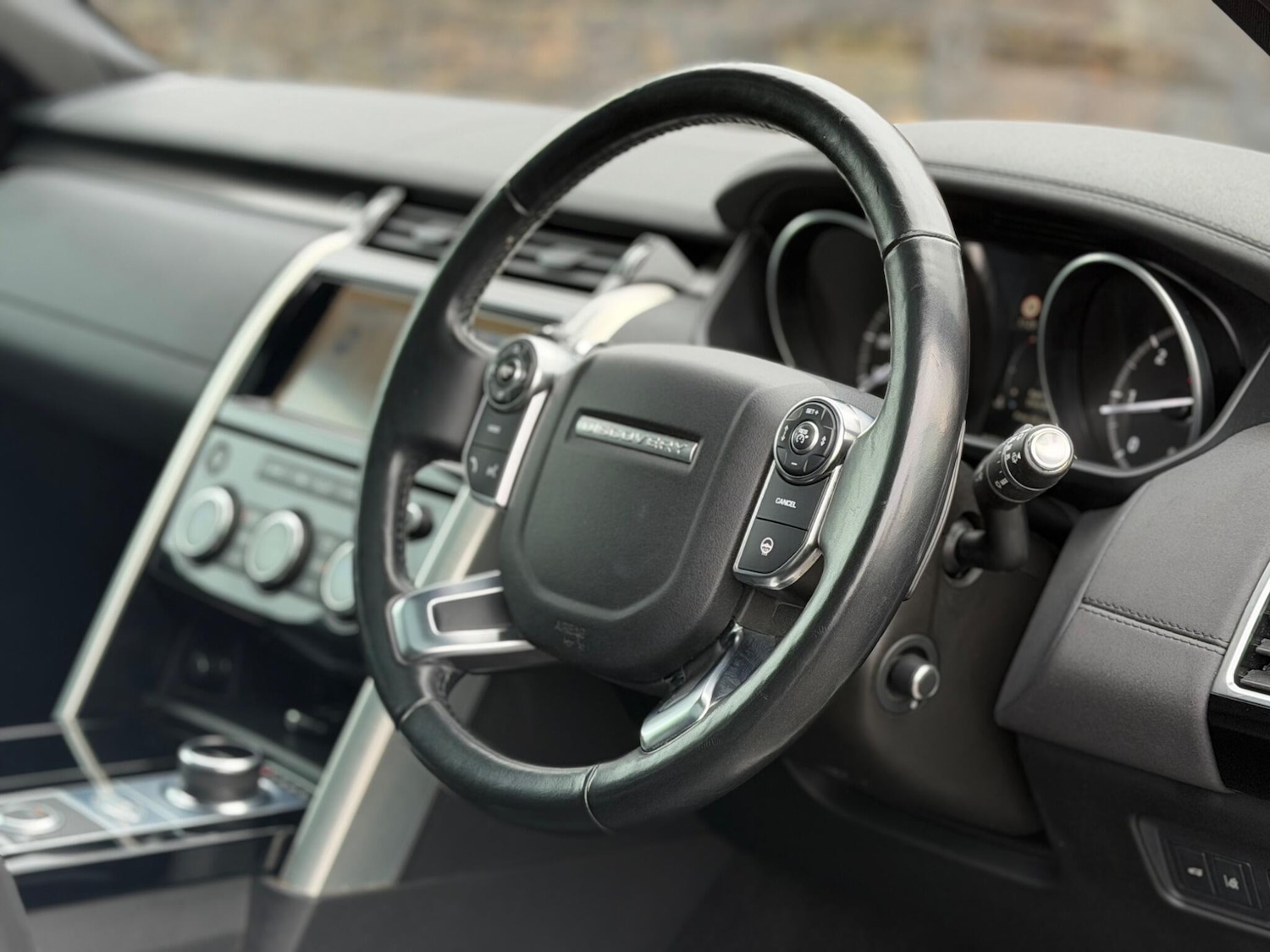 Used Land Rover Discovery 2017 for sale - 77469230: Photo 14