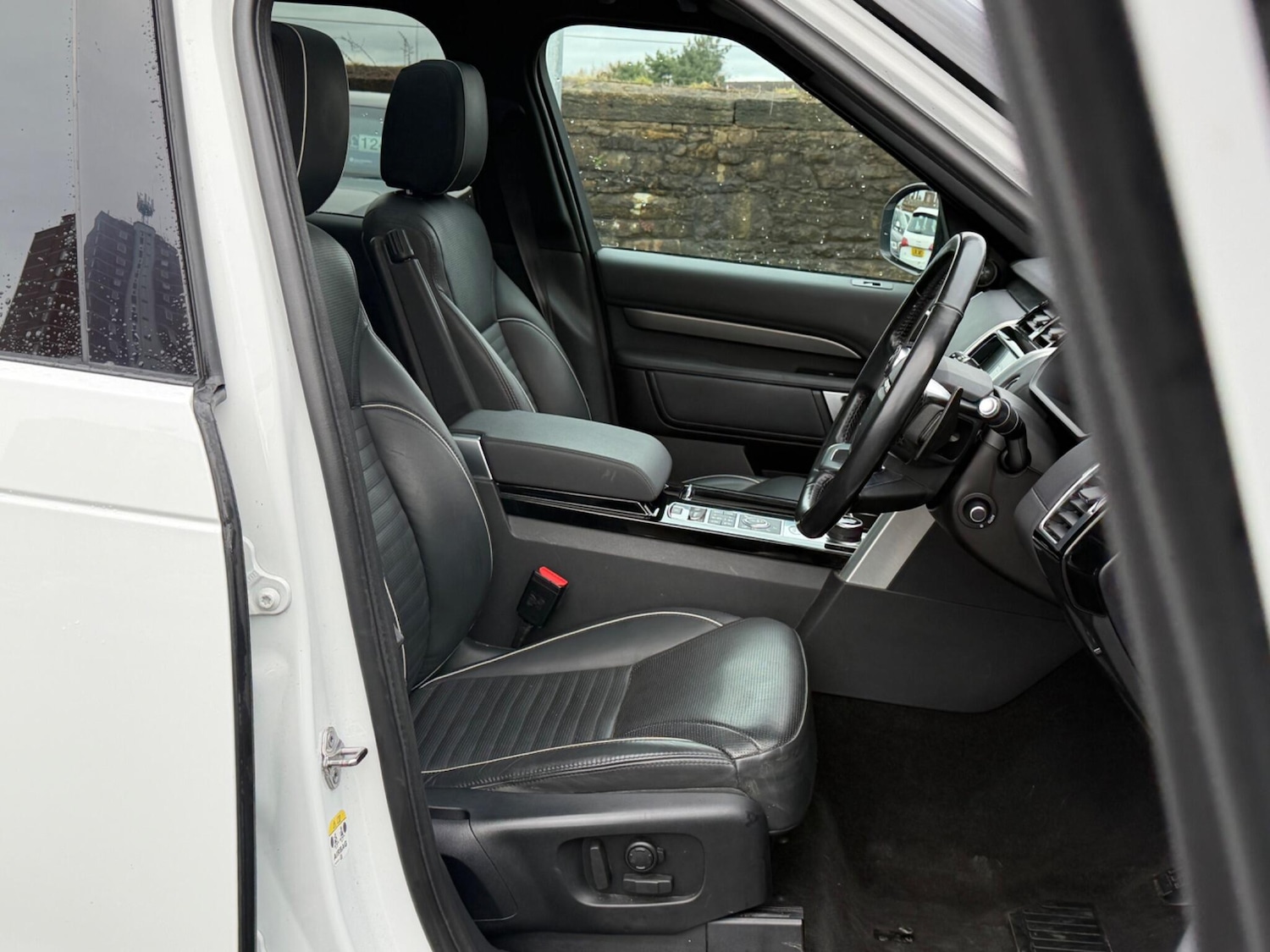 Used Land Rover Discovery 2017 for sale - 77469230: Photo 16