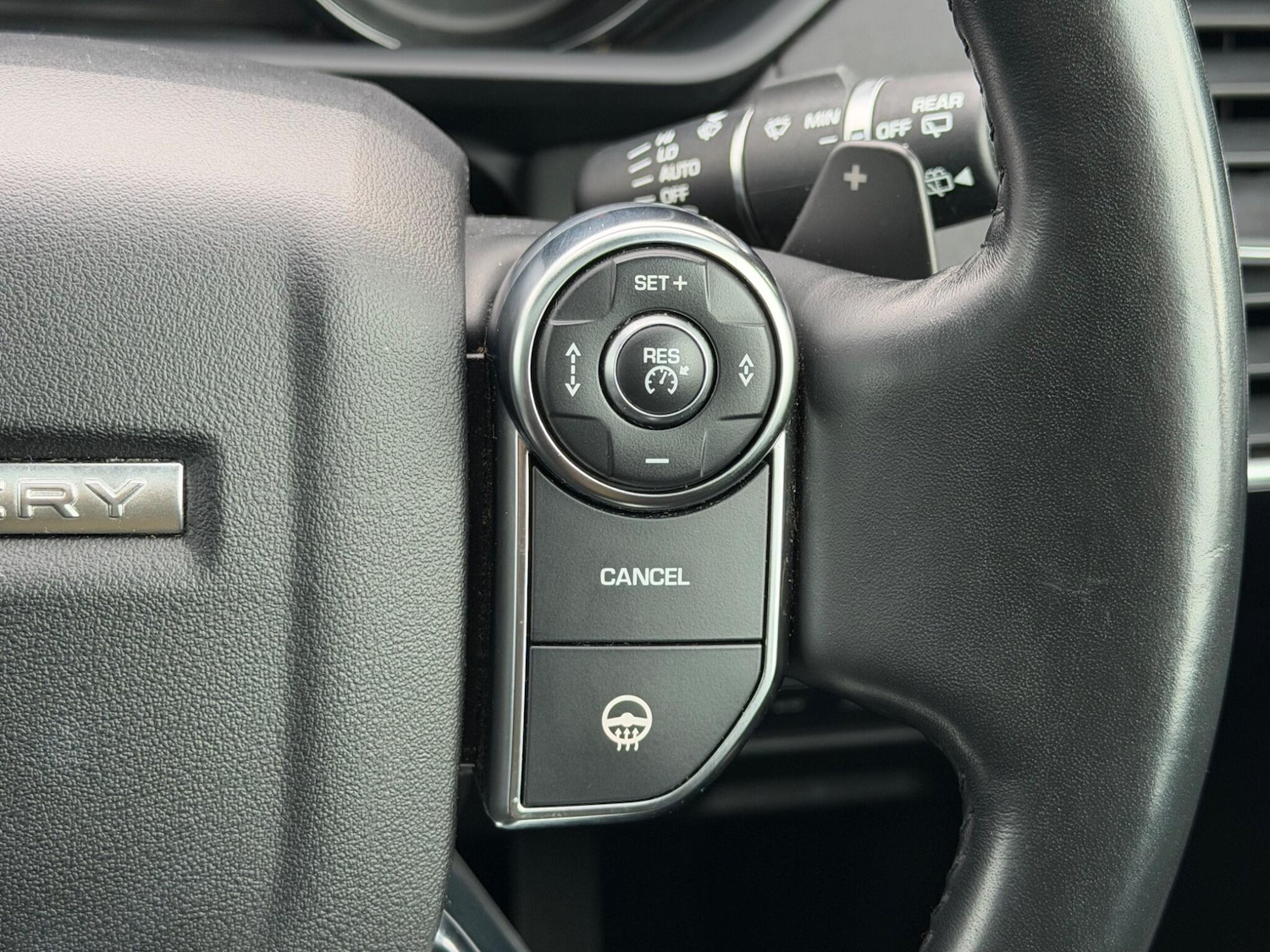 Used Land Rover Discovery 2017 for sale - 77469230: Photo 30