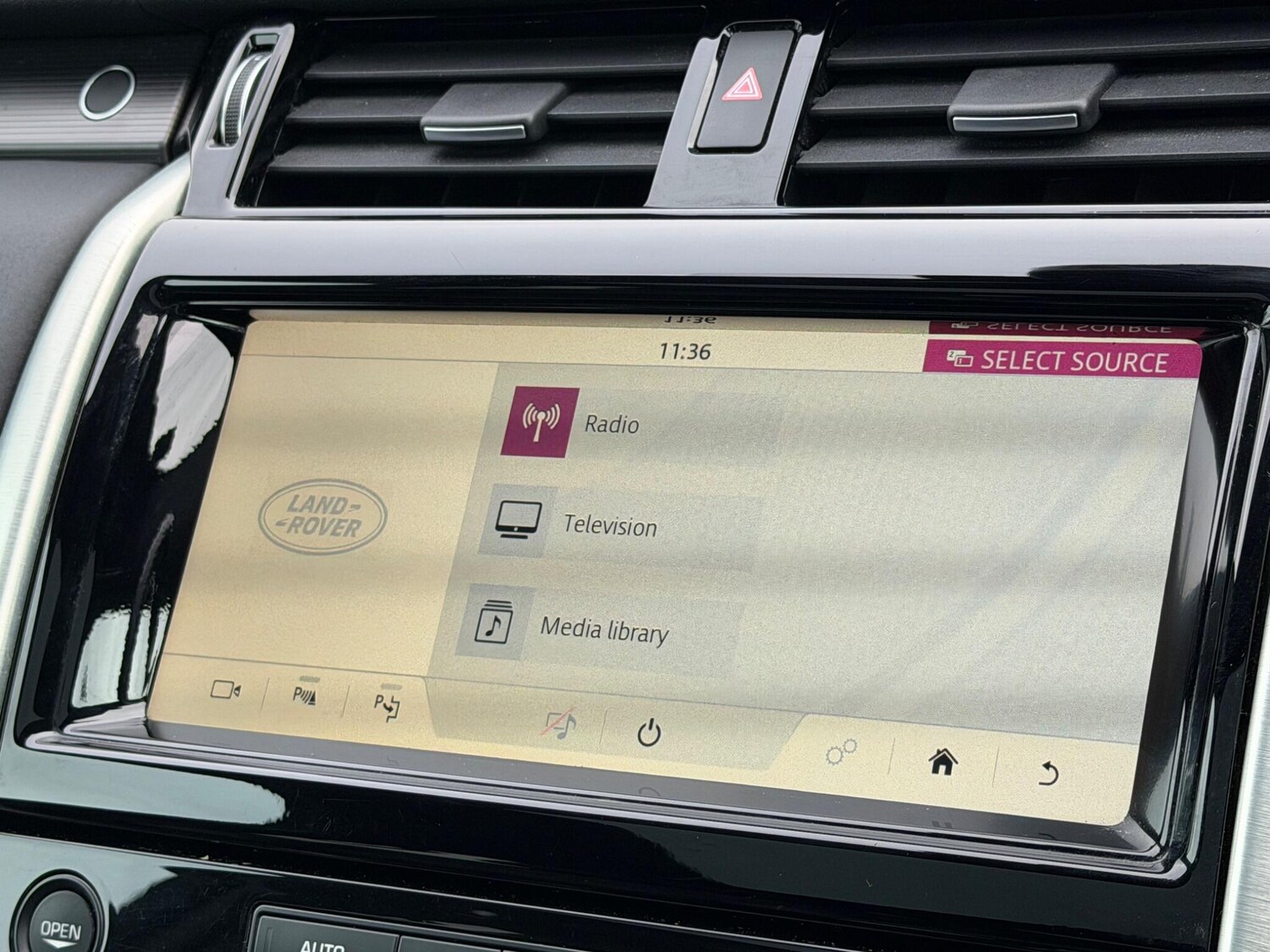 Used Land Rover Discovery 2017 for sale - 77469230: Photo 41