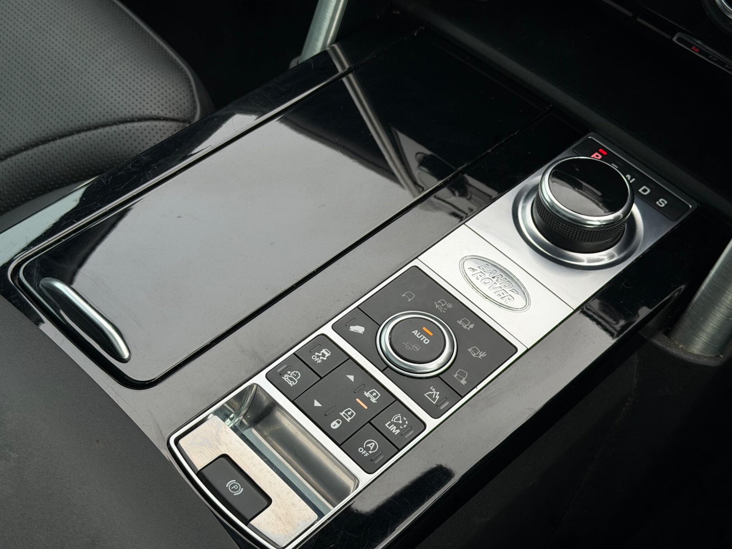 Used Land Rover Discovery 2017 for sale - 77469230: Photo 47