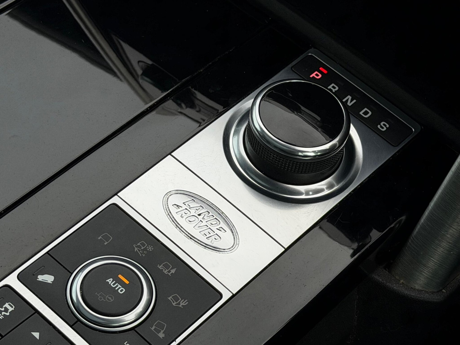 Used Land Rover Discovery 2017 for sale - 77469230: Photo 48