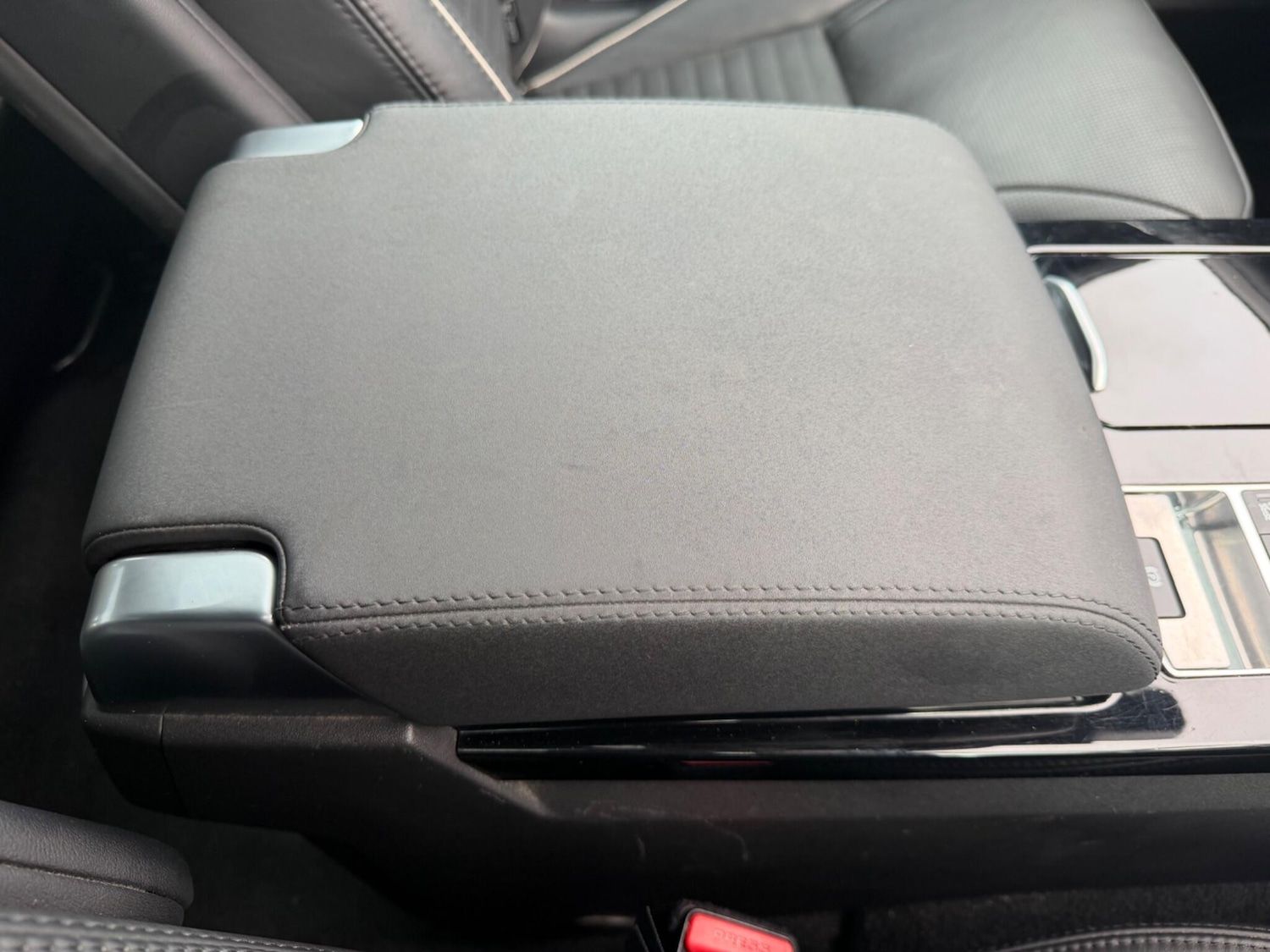 Used Land Rover Discovery 2017 for sale - 77469230: Photo 52