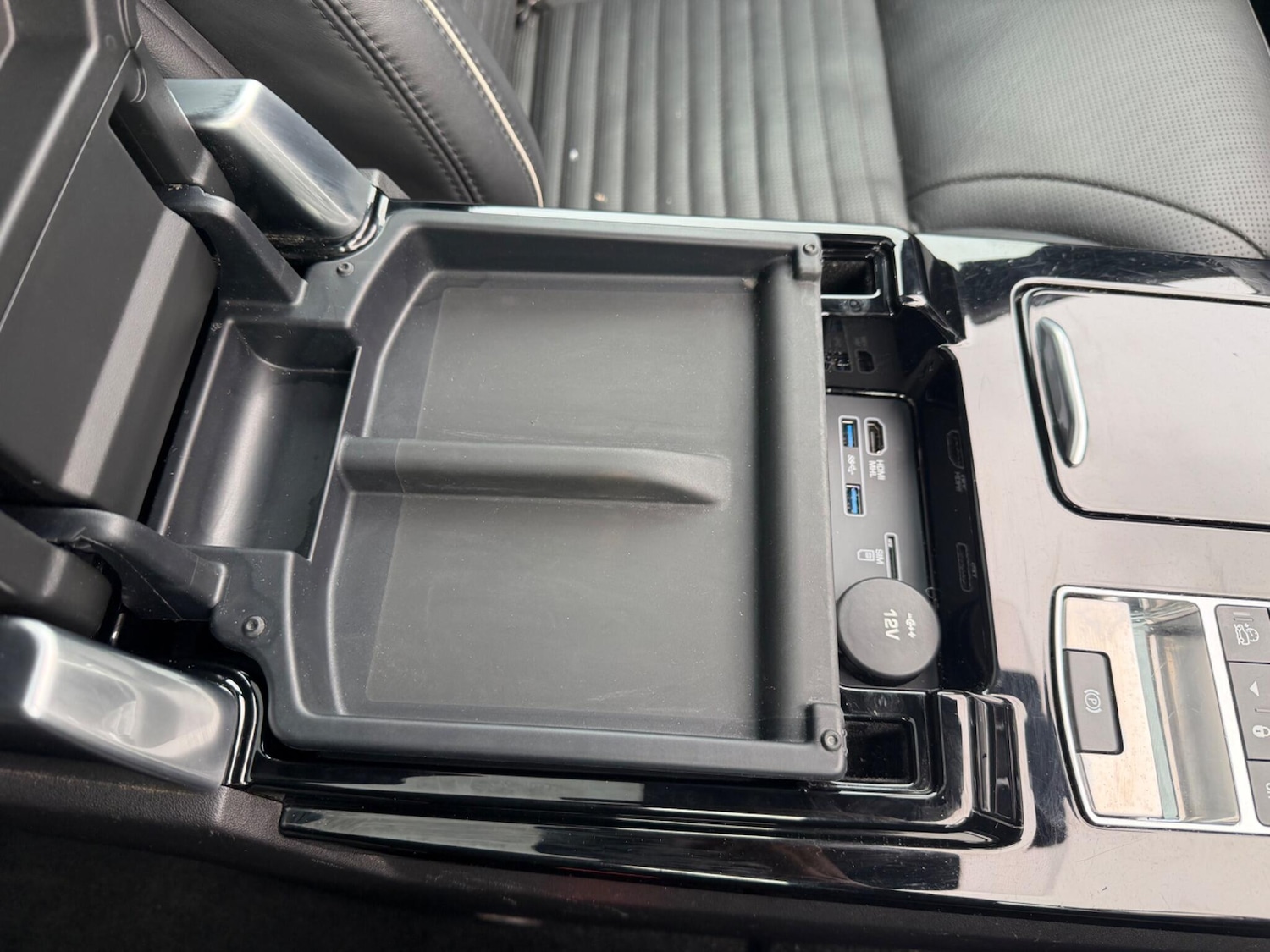 Used Land Rover Discovery 2017 for sale - 77469230: Photo 53