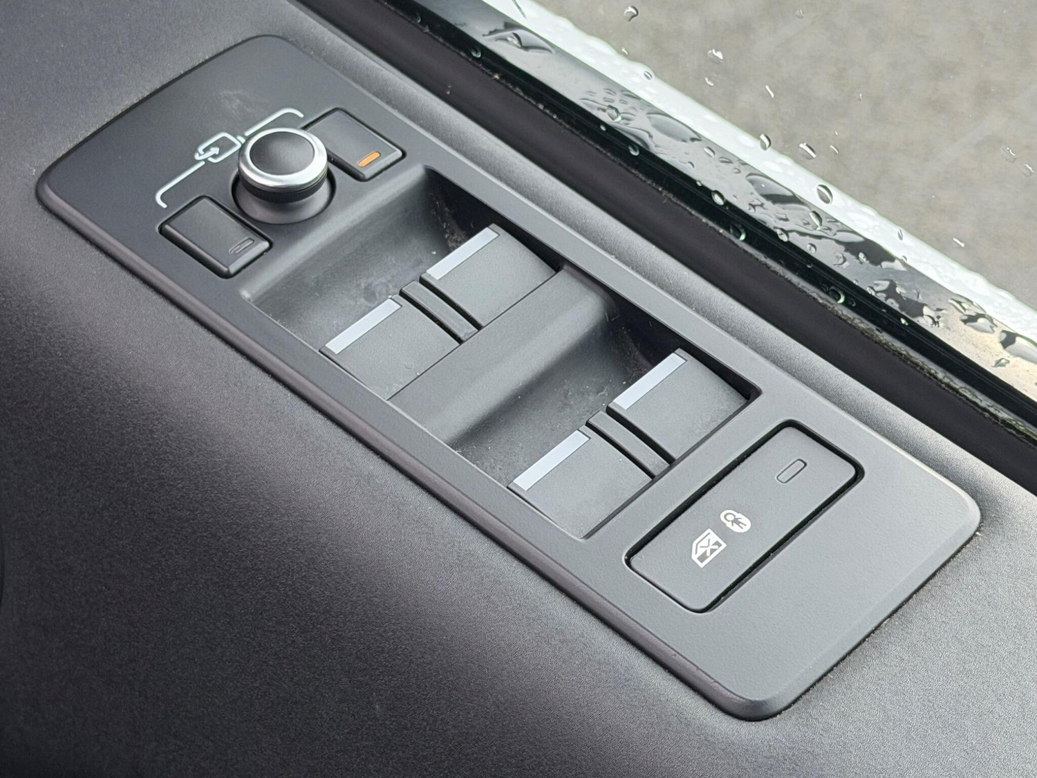 Used Land Rover Discovery 2017 for sale - 77469230: Photo 61