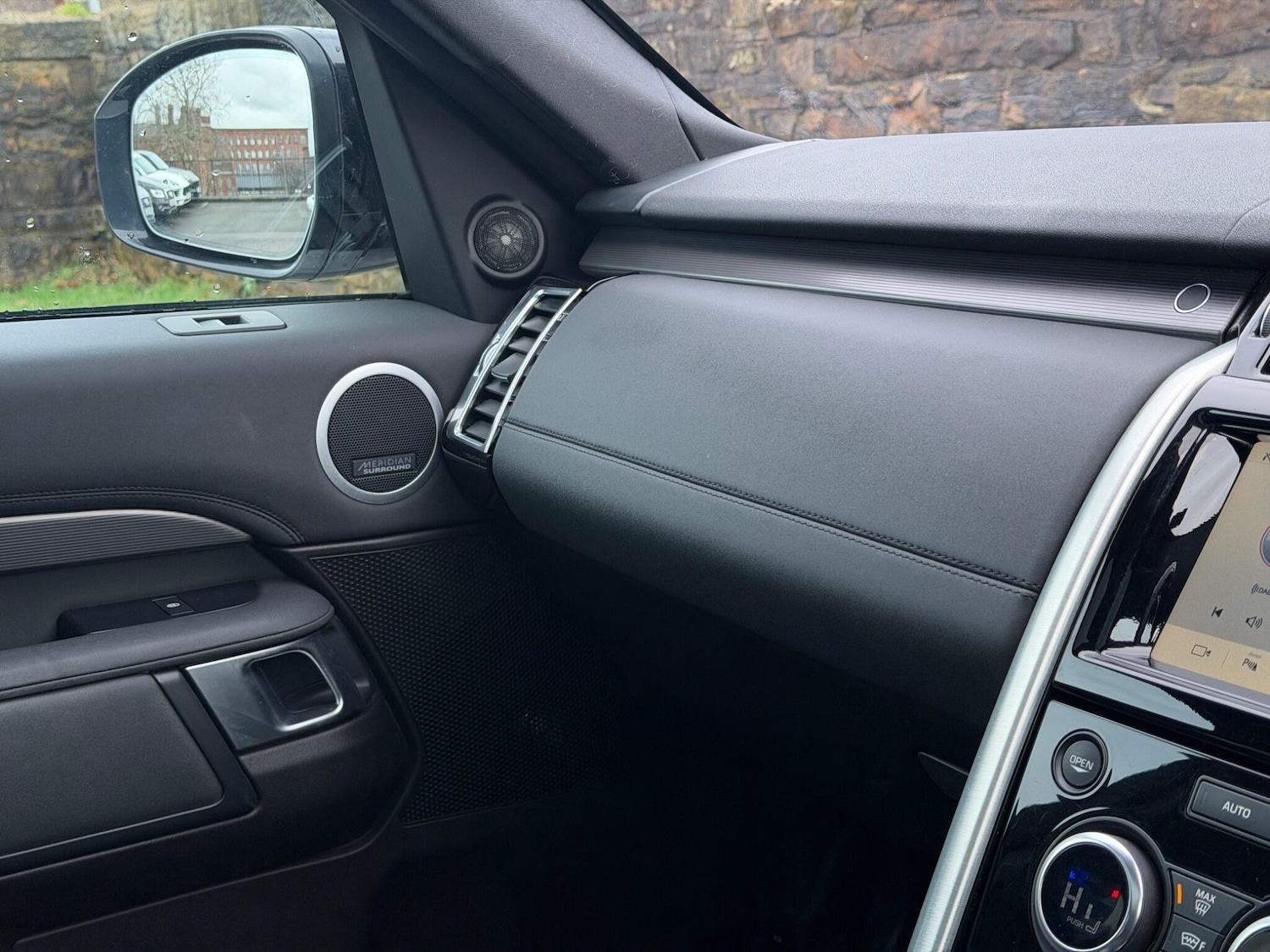 Used Land Rover Discovery 2017 for sale - 77469230: Photo 62