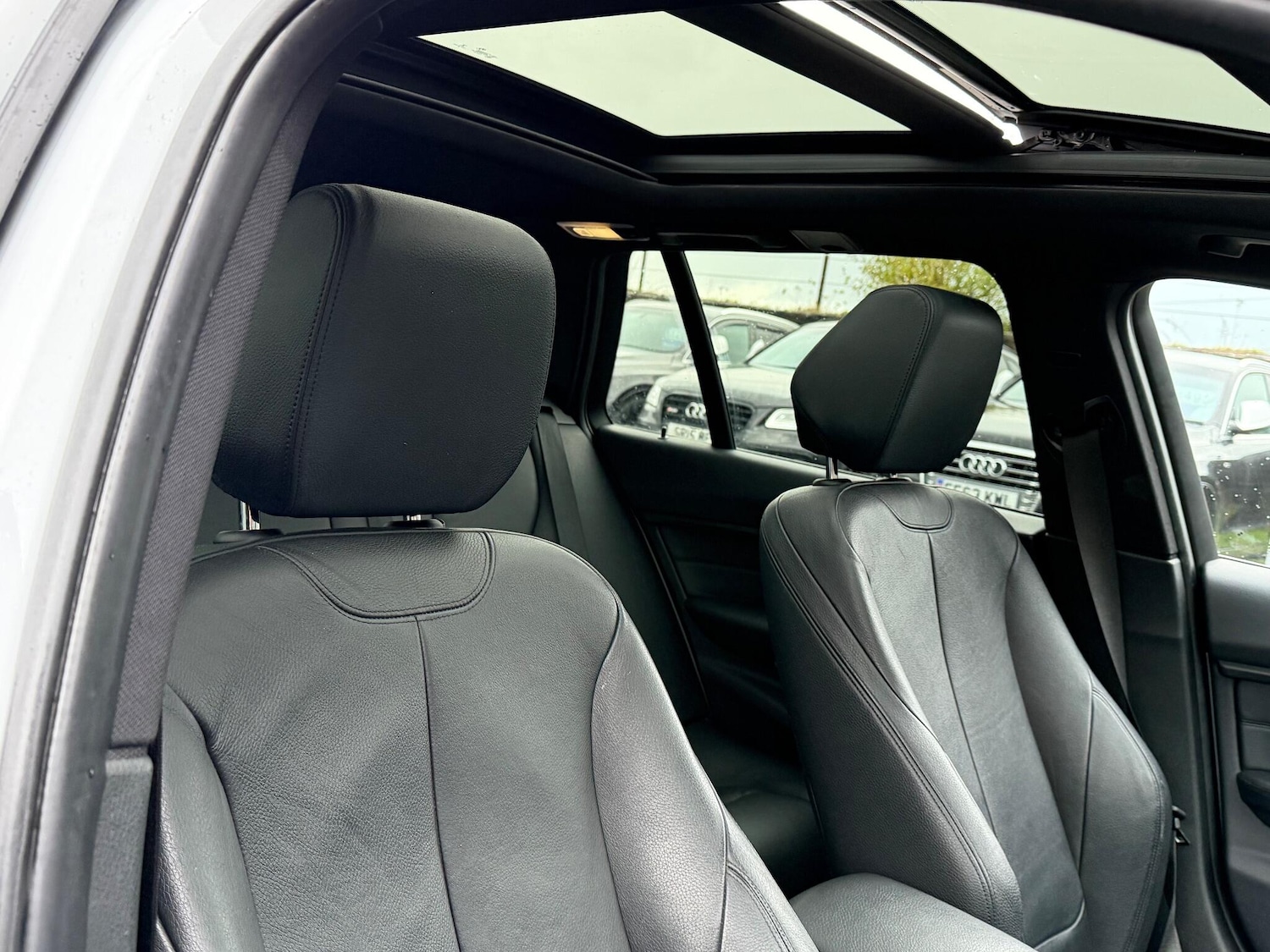 Used BMW 3 Series 2014 for sale - 76592259: Photo 19