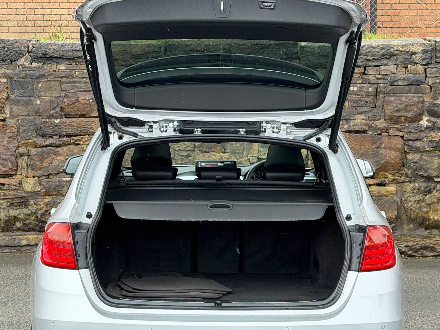 Used BMW 3 Series 2014 for sale - 76592259: Photo 22