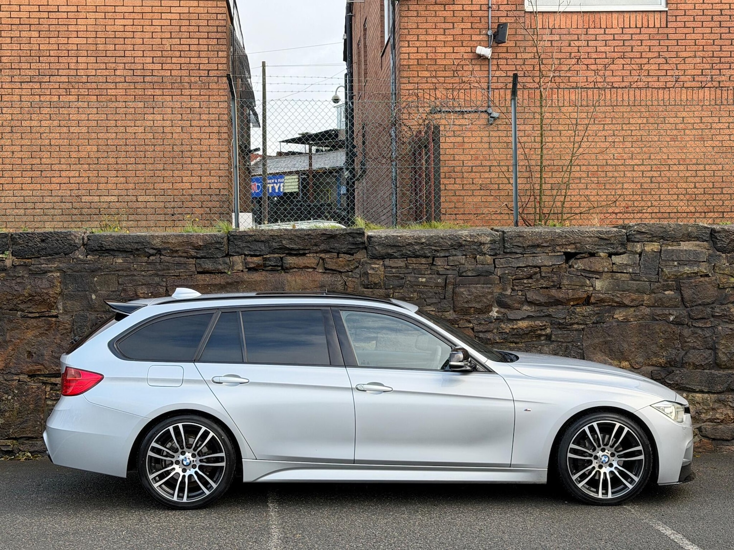 Used BMW 3 Series 2014 for sale - 76592259: Photo 8