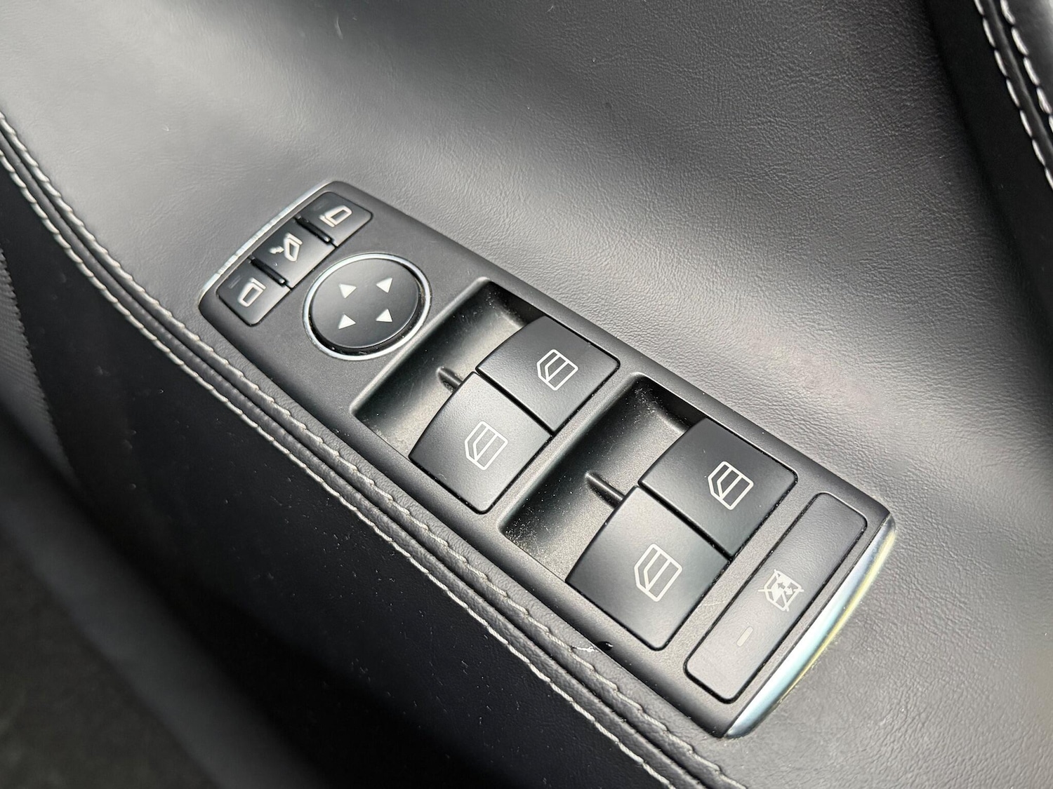 Used Tesla Model S 2017 for sale - 77101866: Photo 41