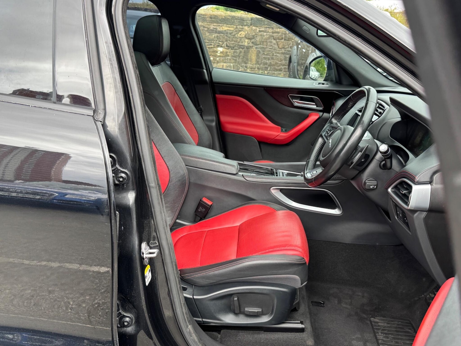 Used Jaguar F-Pace 2017 for sale - 76161093: Photo 15