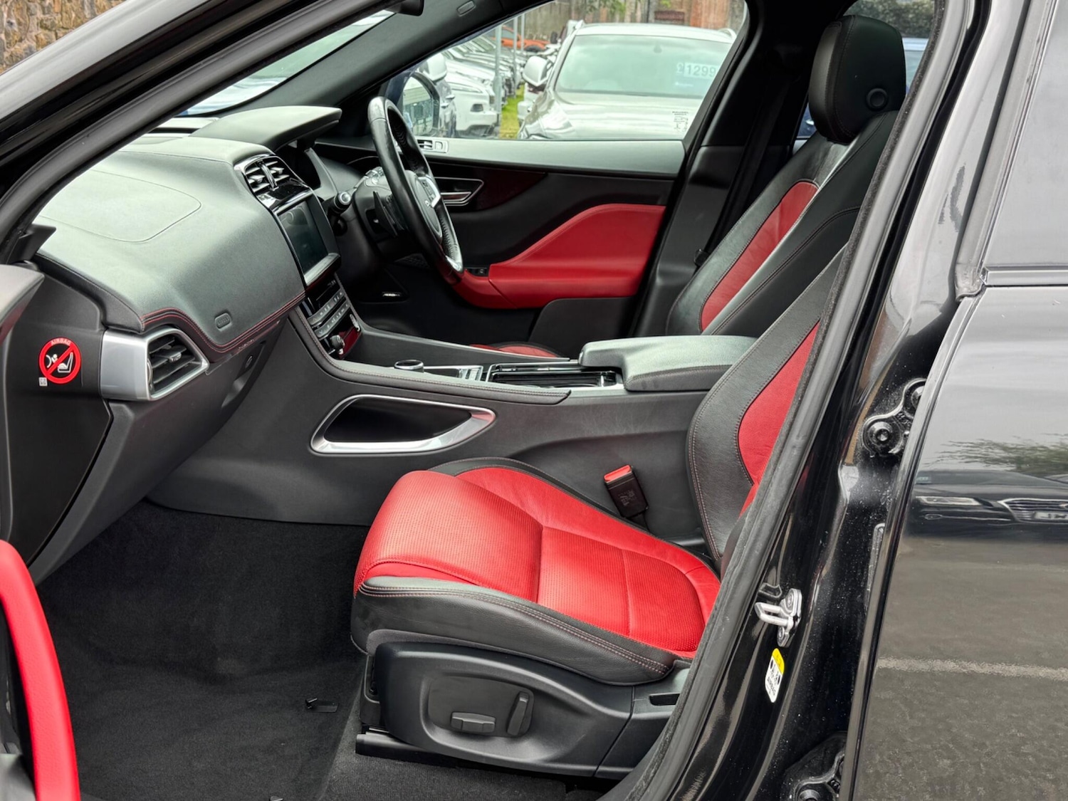 Used Jaguar F-Pace 2017 for sale - 76161093: Photo 16