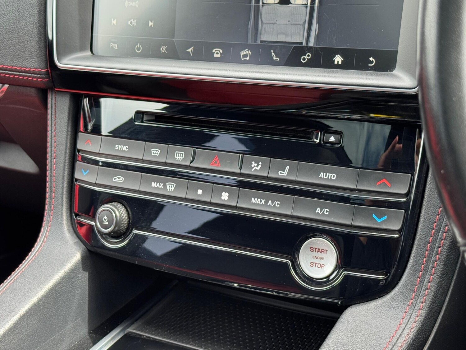 Used Jaguar F-Pace 2017 for sale - 76161093: Photo 40