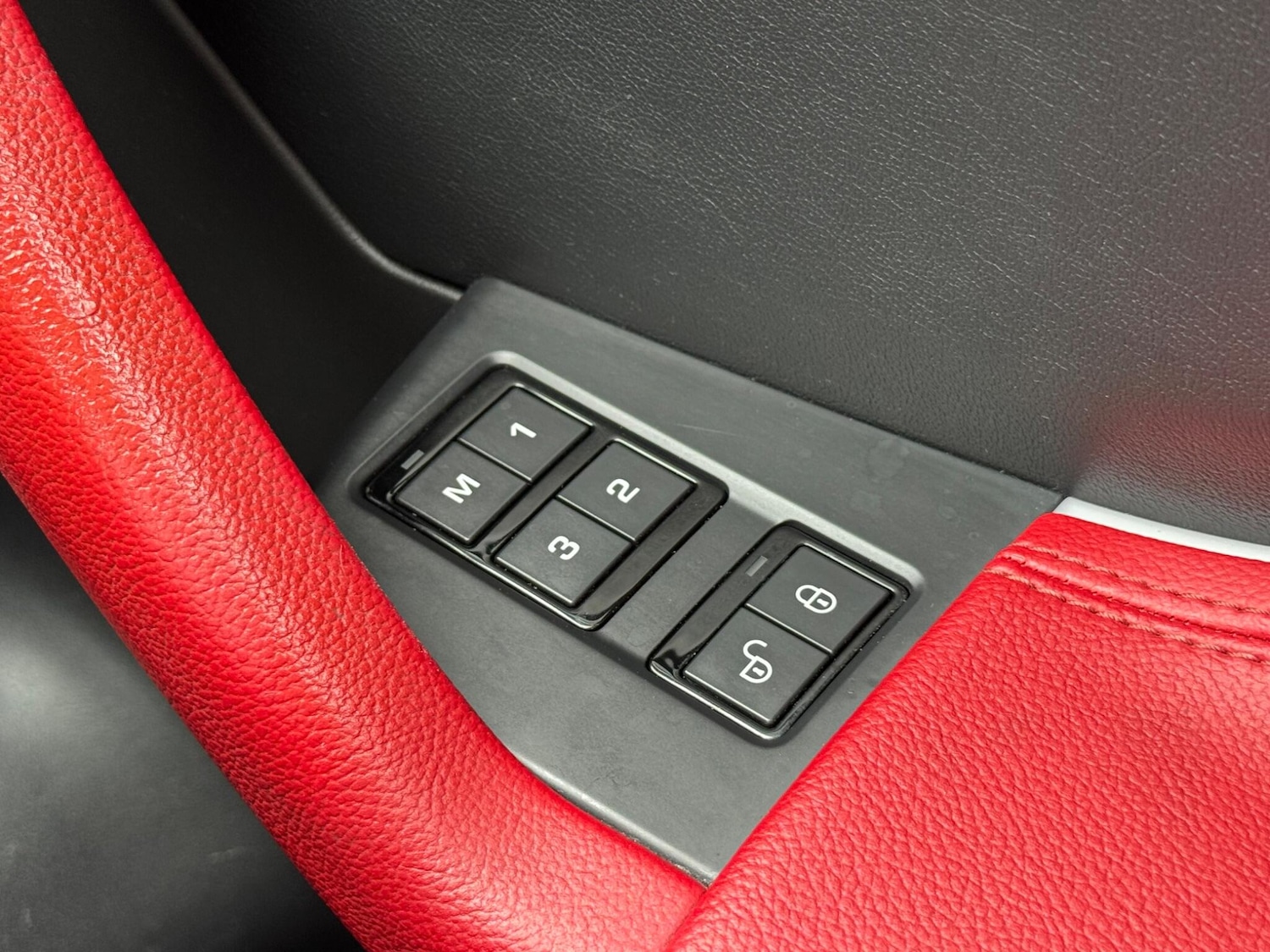 Used Jaguar F-Pace 2017 for sale - 76161093: Photo 51