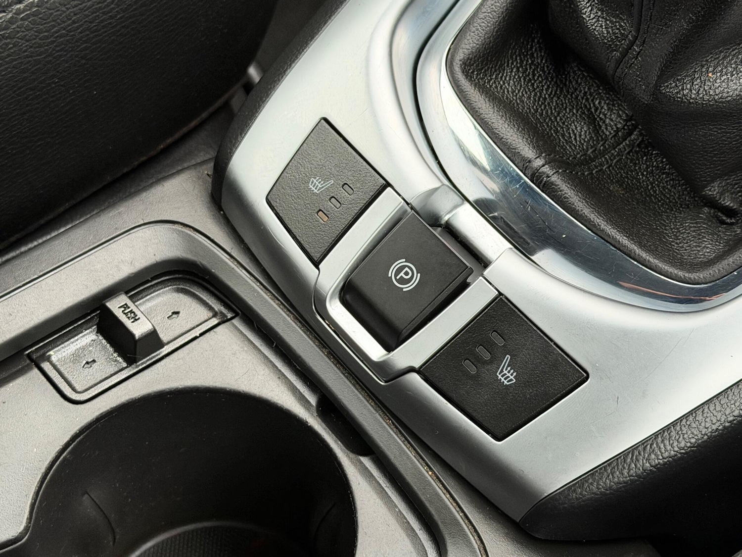 Used Vauxhall Antara 2015 for sale - 76446710: Photo 33