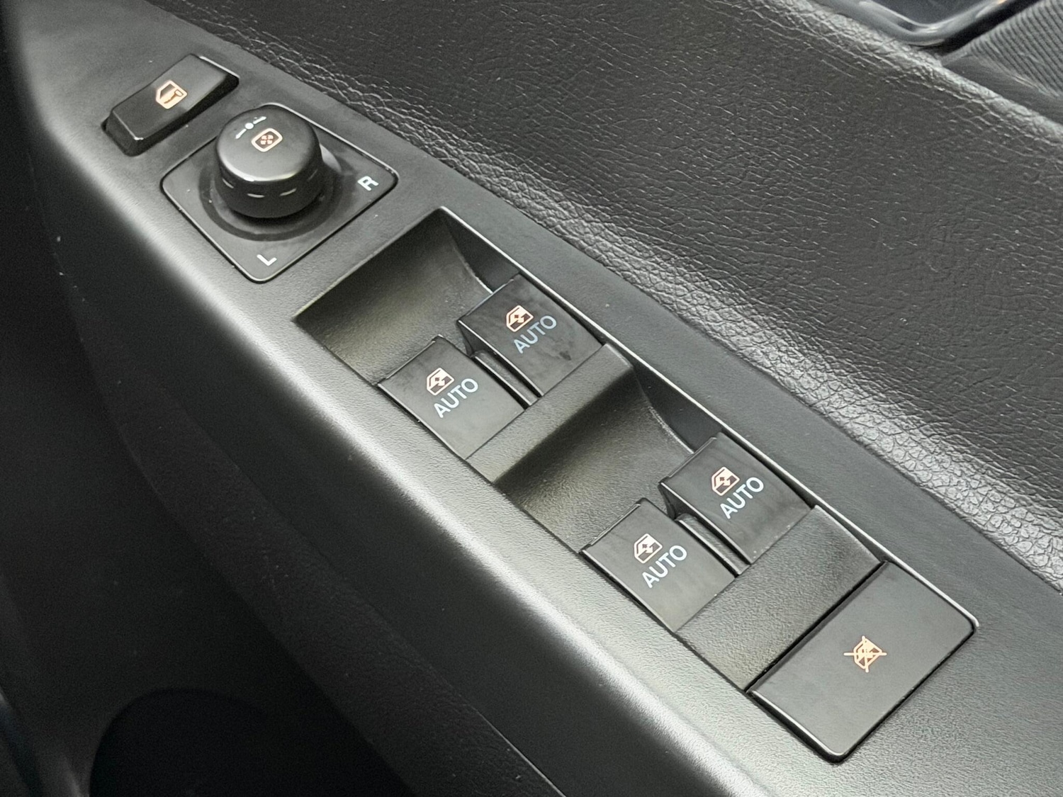 Used Vauxhall Antara 2015 for sale - 76446710: Photo 37