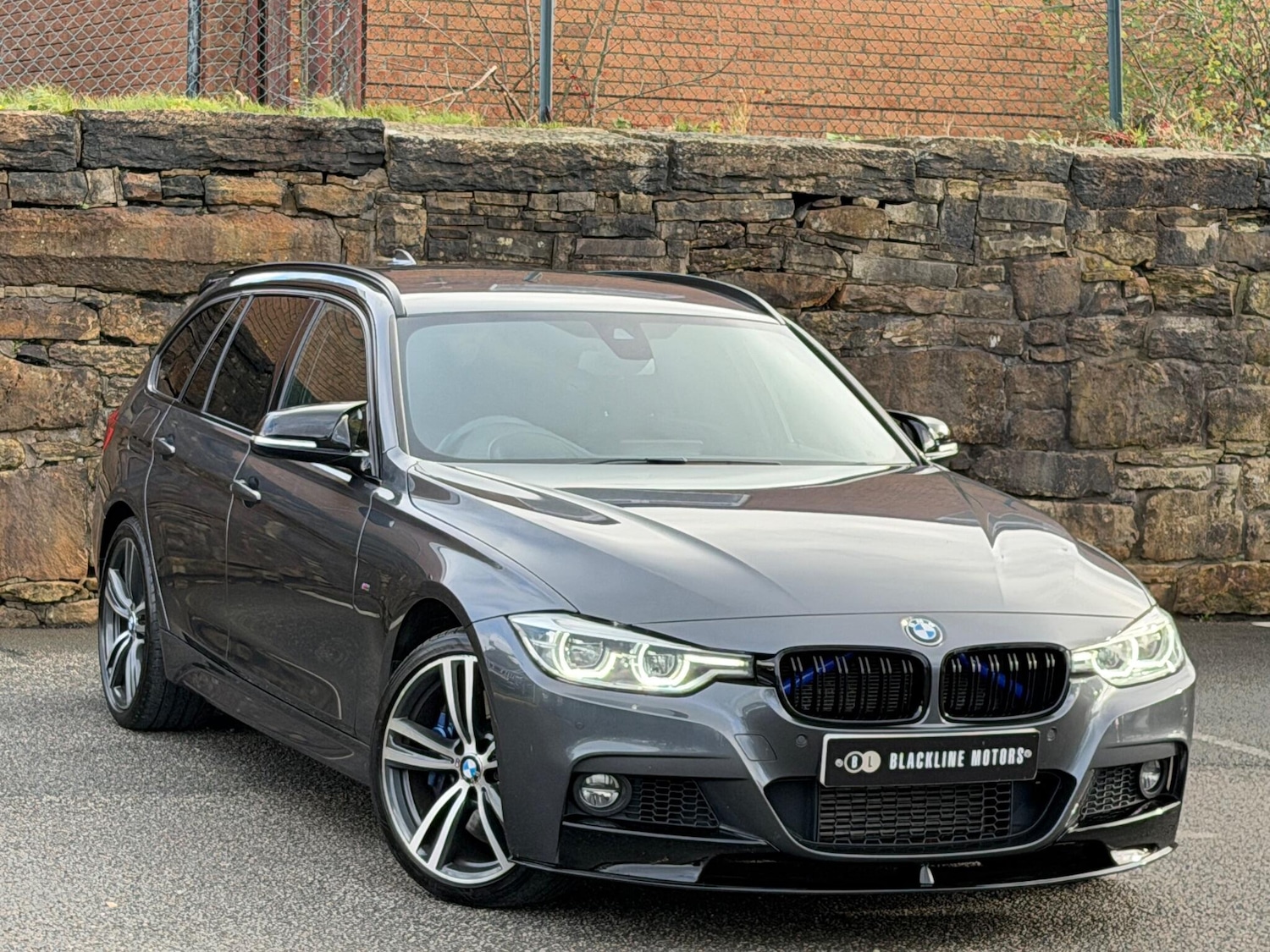 Used BMW 3 Series 2017 for sale - 76282906: Photo 1