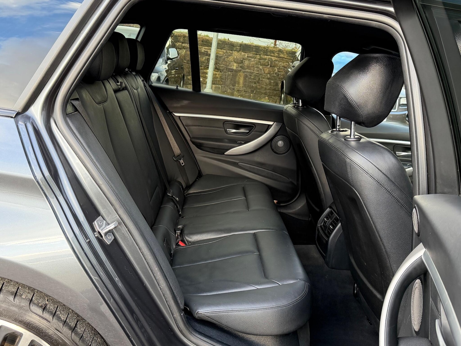 Used BMW 3 Series 2017 for sale - 76282906: Photo 19