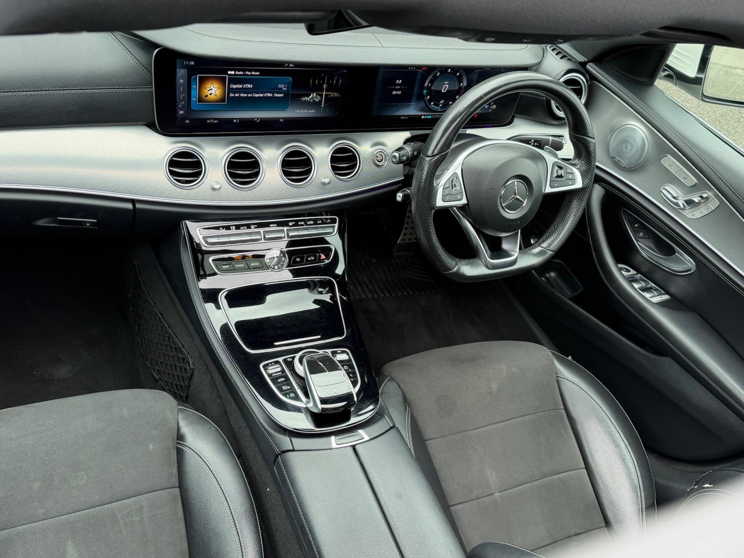 Used Mercedes-Benz E Class 2017 for sale - 77637848: Photo 11