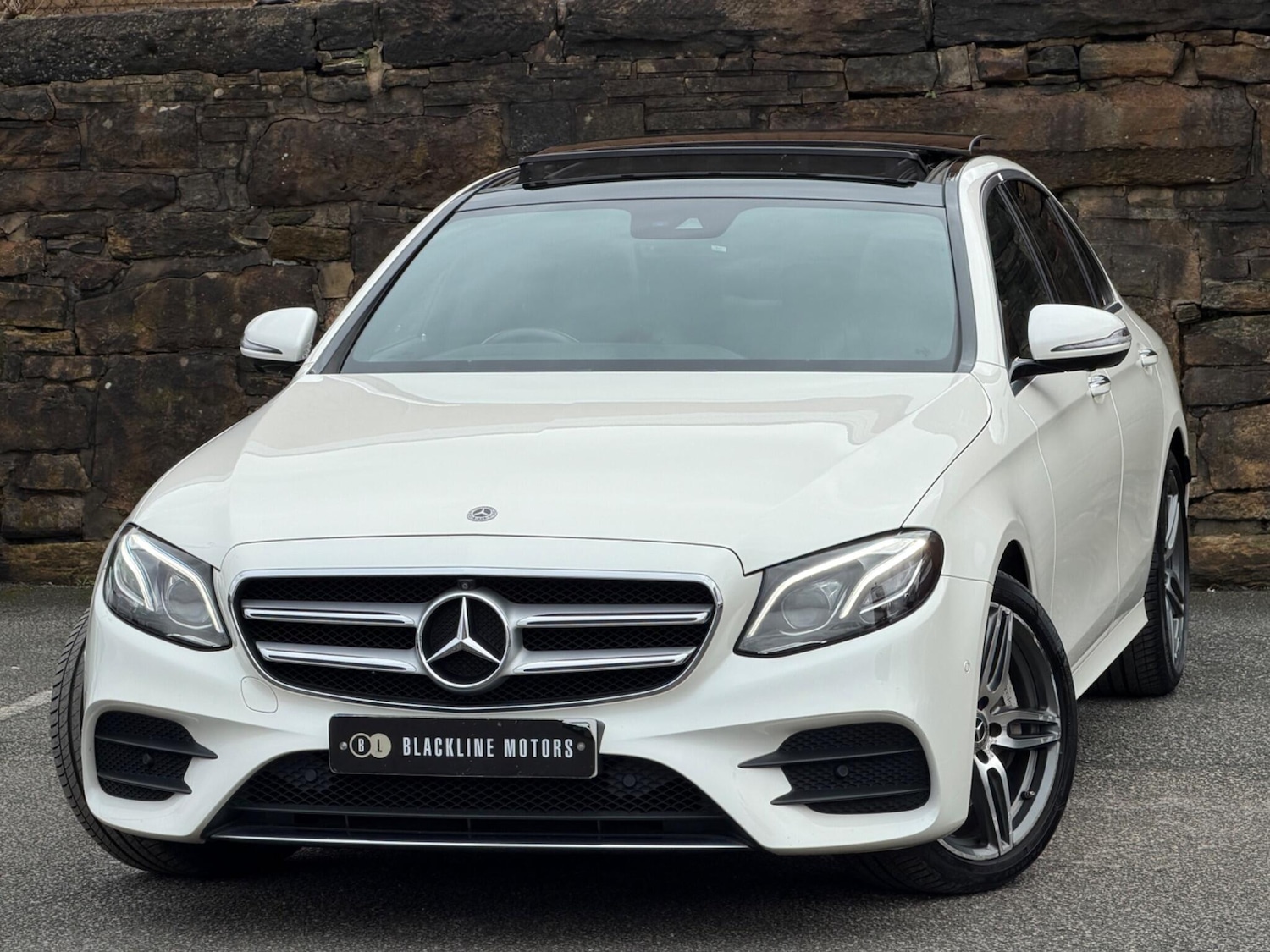 Used Mercedes-Benz E Class 2017 for sale - 77637848: Photo 3