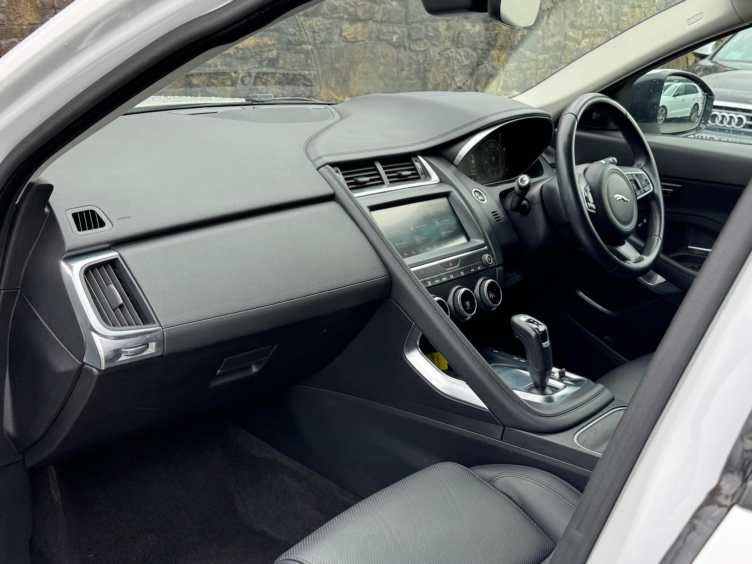 Used Jaguar E-Pace 2018 for sale - 76996823: Photo 13