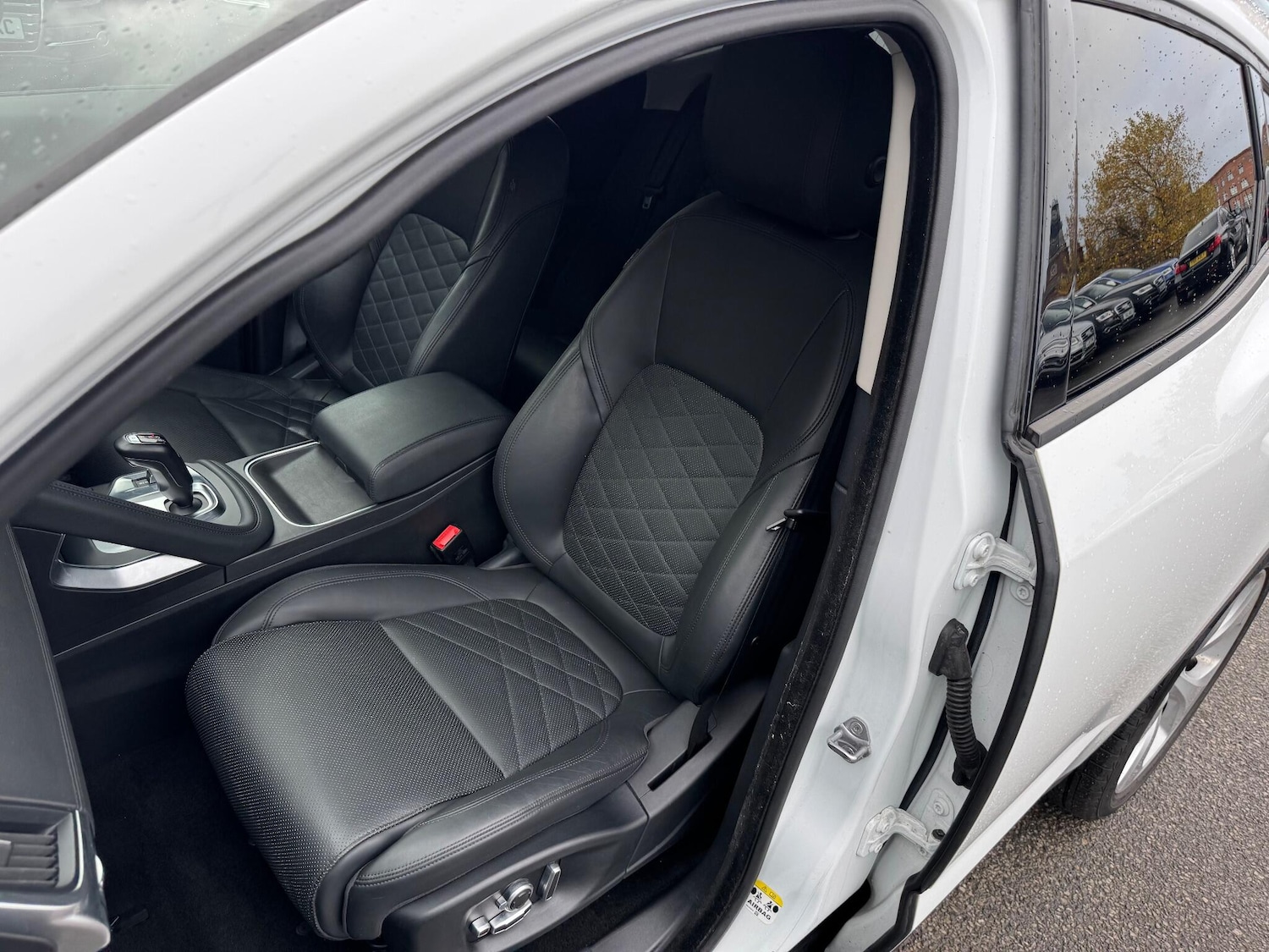 Used Jaguar E-Pace 2018 for sale - 76996823: Photo 17