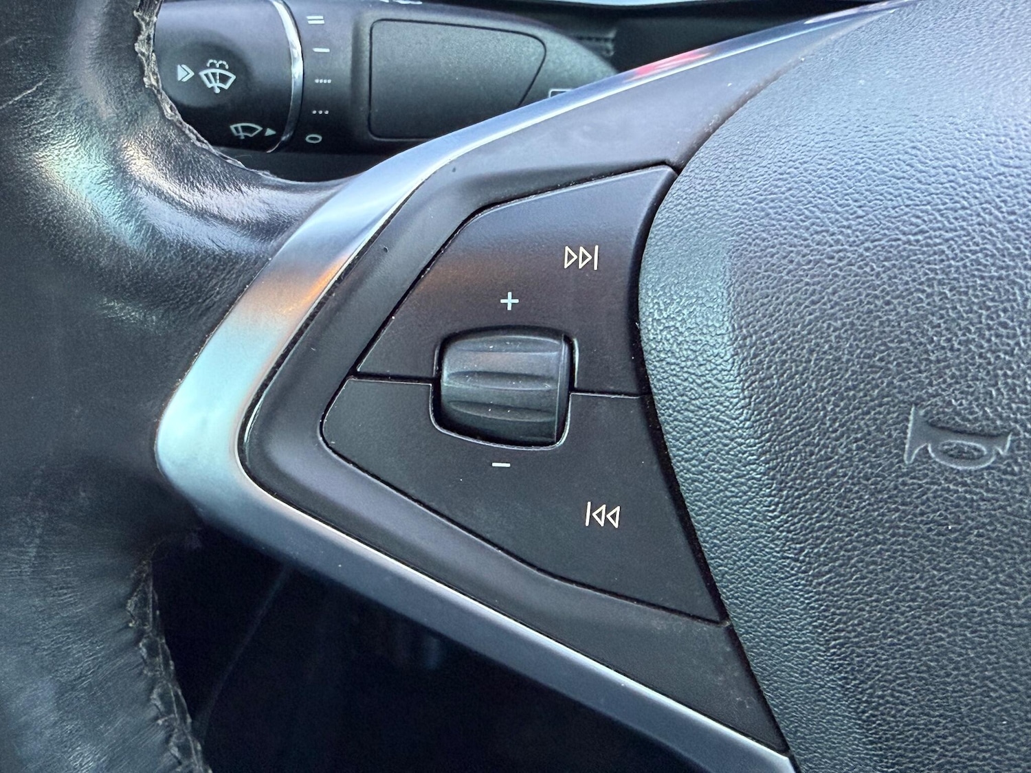 Used Tesla Model S 2015 for sale - 76913261: Photo 27