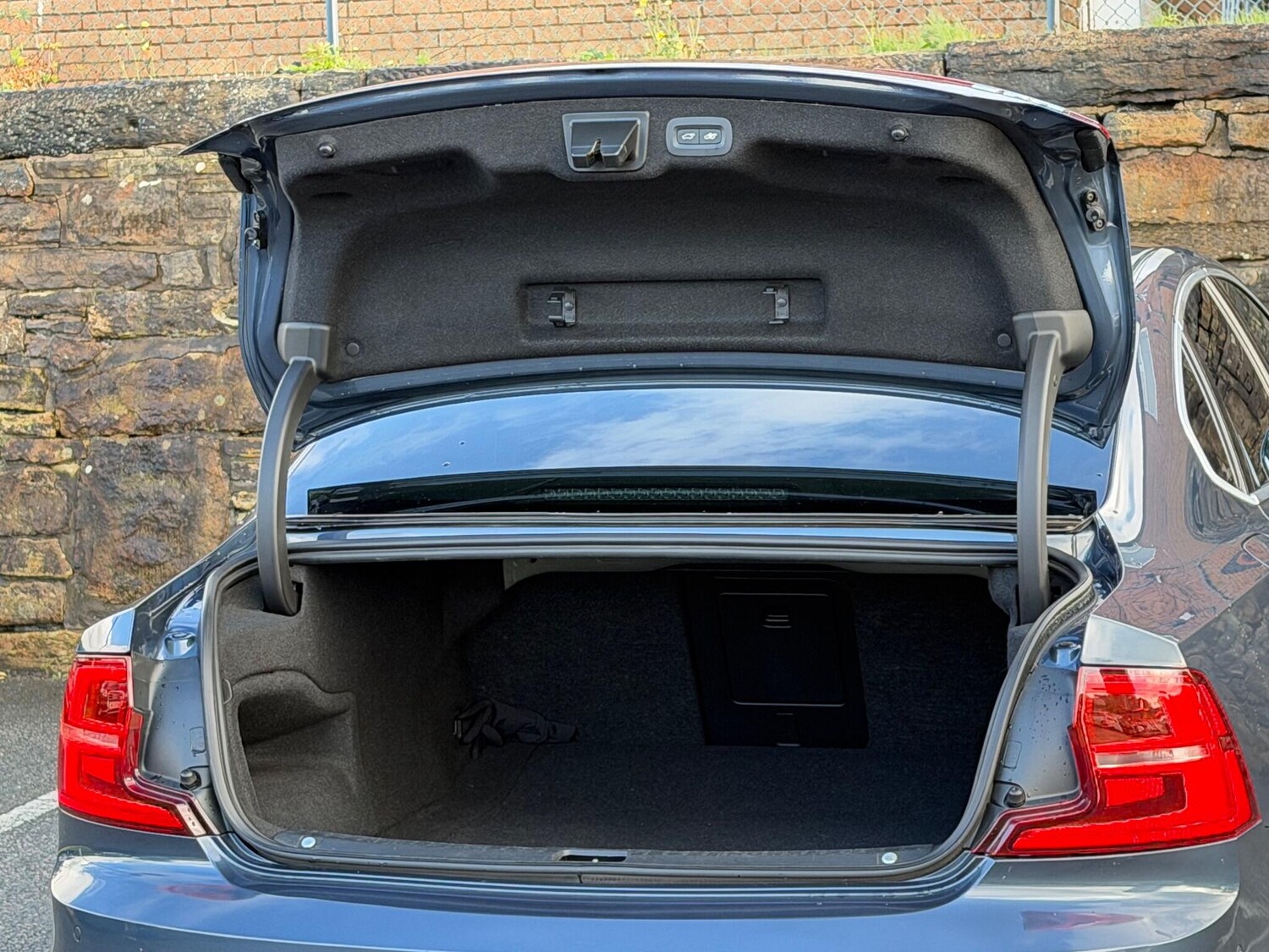 Used Volvo S90 2018 for sale - 76432695: Photo 22