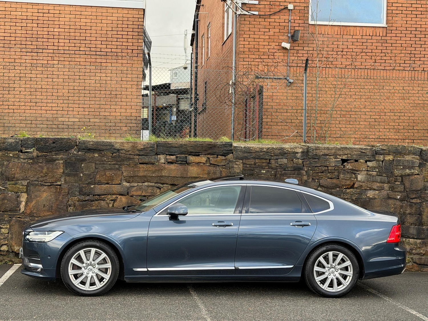 Used Volvo S90 2018 for sale - 76432695: Photo 4