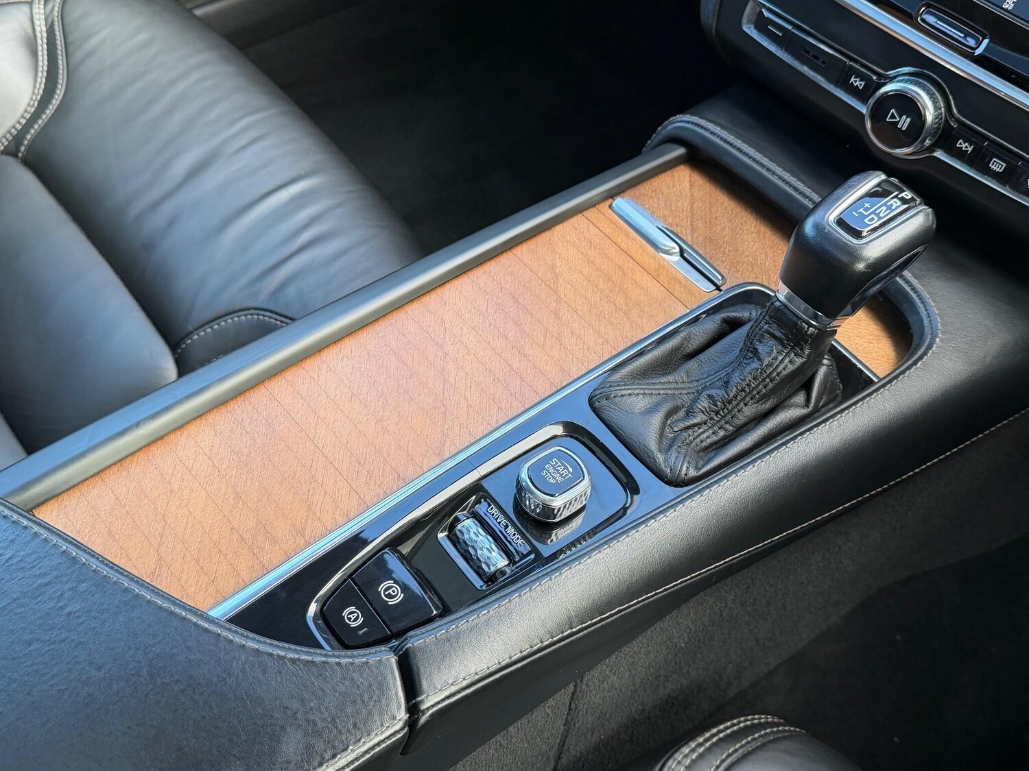 Used Volvo S90 2018 for sale - 76432695: Photo 40