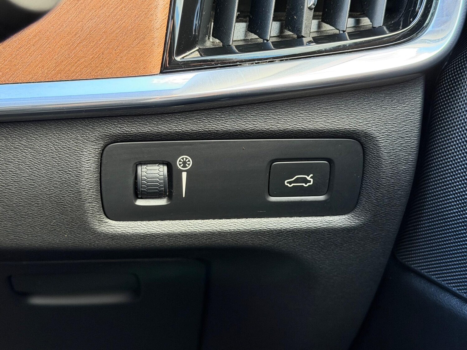 Used Volvo S90 2018 for sale - 76432695: Photo 47