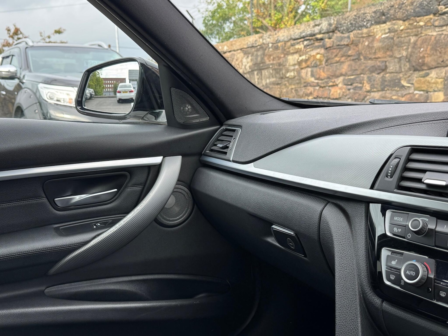 Used BMW 3 Series 2018 for sale - 76993473: Photo 54