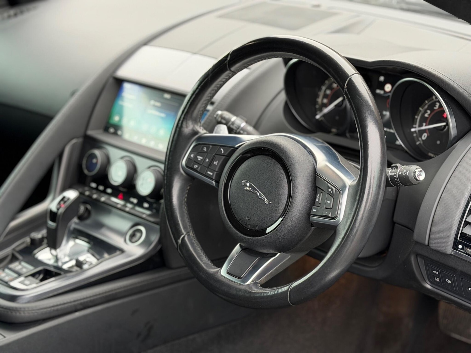 Used Jaguar F-Type 2018 for sale - 77278612: Photo 12