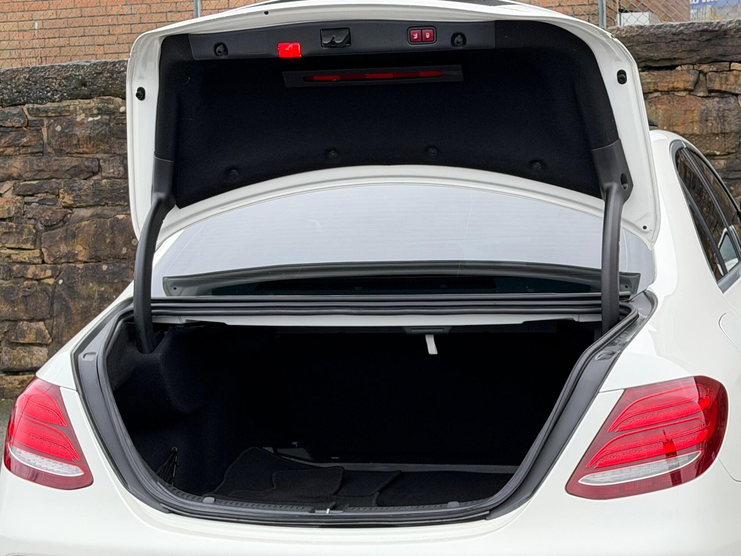 Used Mercedes-Benz E Class 2016 for sale - 77144545: Photo 22