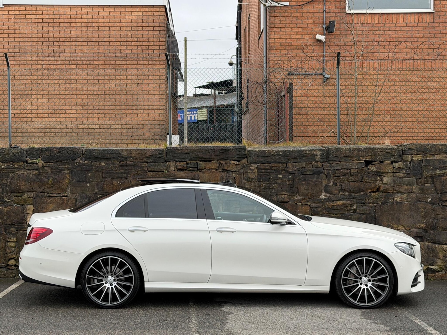 Used Mercedes-Benz E Class 2016 for sale - 77144545: Photo 8