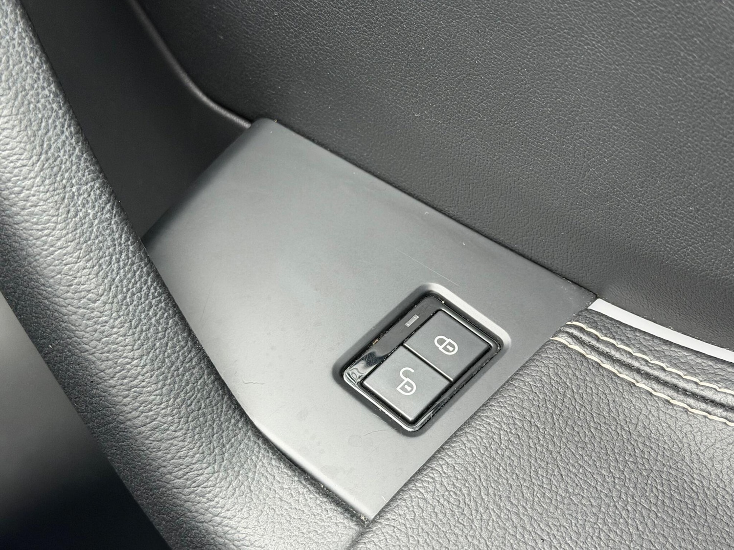 Used Jaguar F-Pace 2017 for sale - 77131009: Photo 46